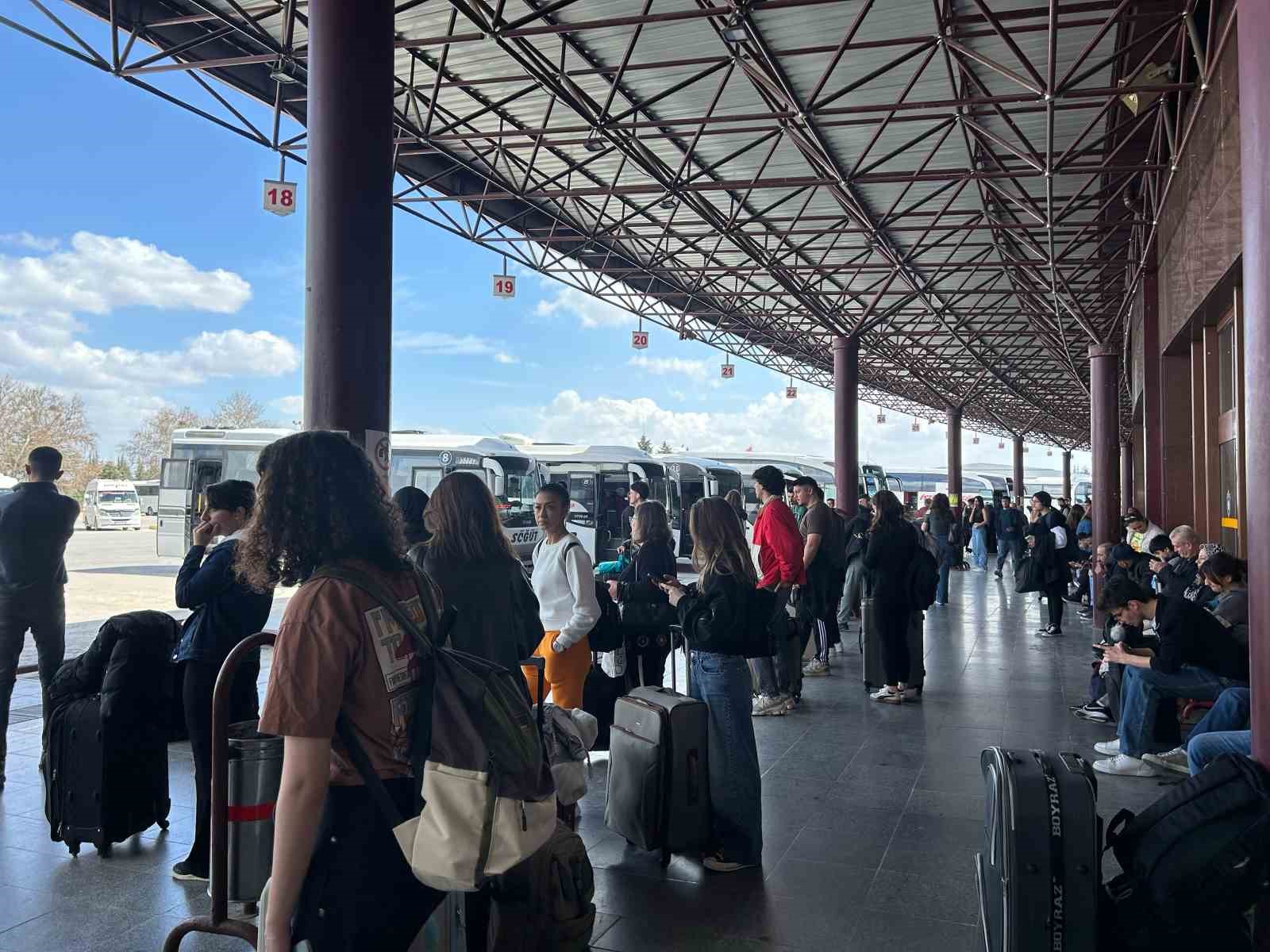 Eskişehir Otogarı’nda bayramda yoğunluğa karşı ek seferler konuldu