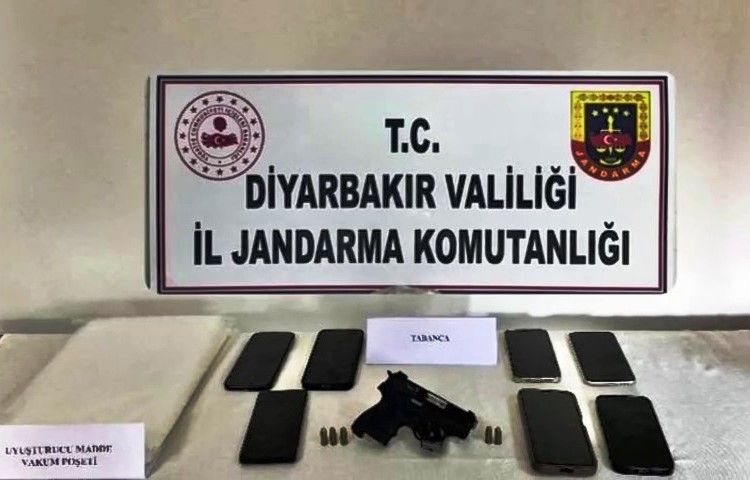 Sahte kargo acentesiyle uyuşturucu sevkiyatında tutuklu sayısı 9’a yükseldi
