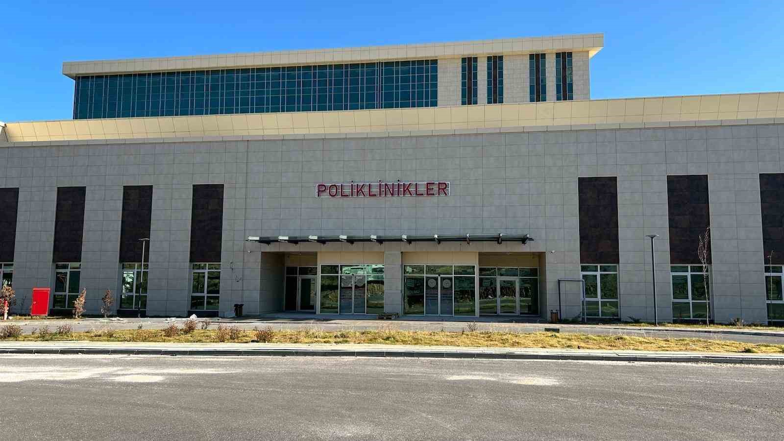 Niğde Eğitim ve Araştırma Hastanesi’nde yeni uzman doktorlar göreve başladı