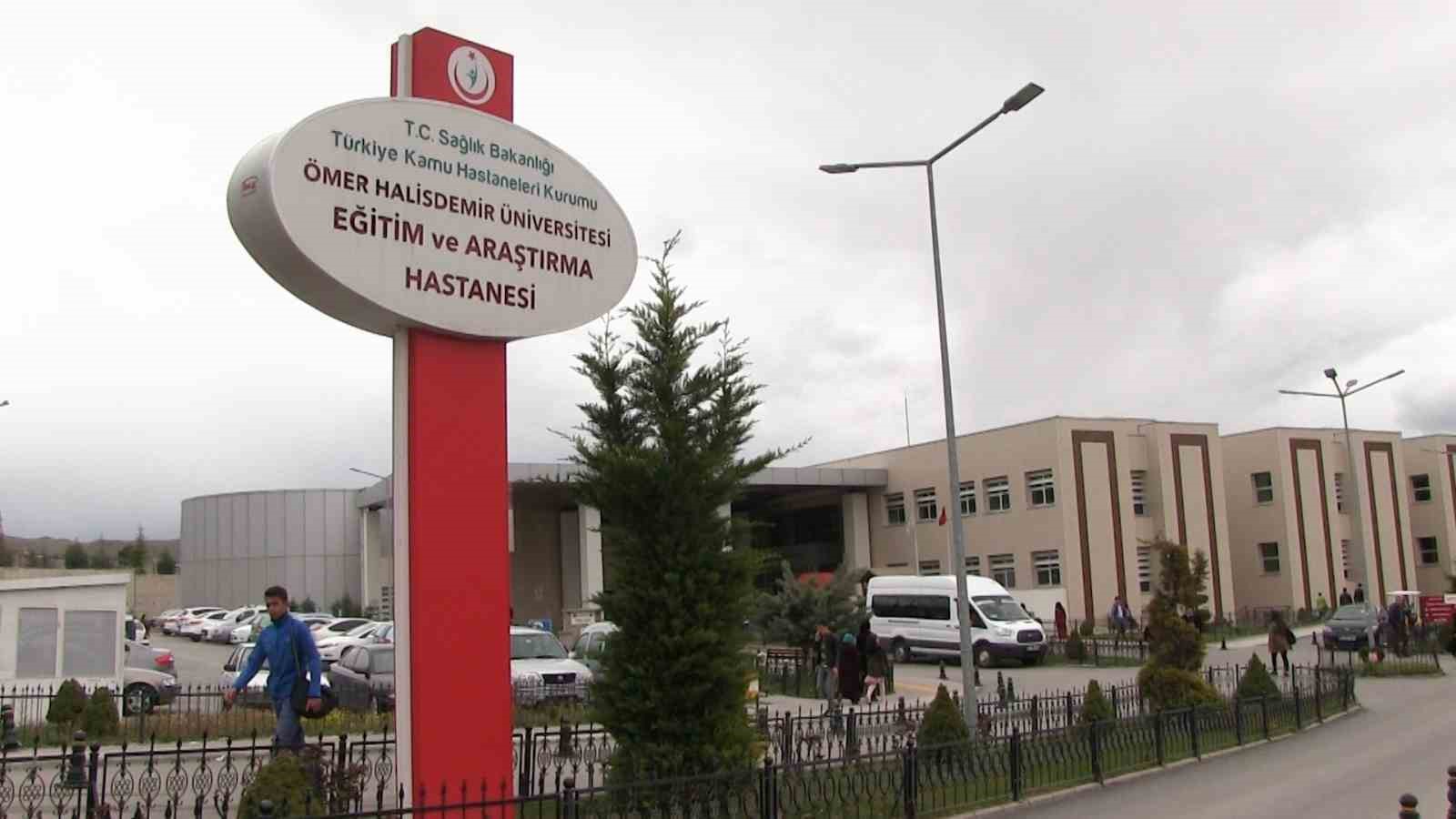 Niğde Eğitim ve Araştırma Hastanesi’nde yeni uzman doktorlar göreve başladı
