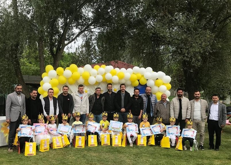 Simav Naşa 4-6 Yaş Kur’an Kursunun karne töreni