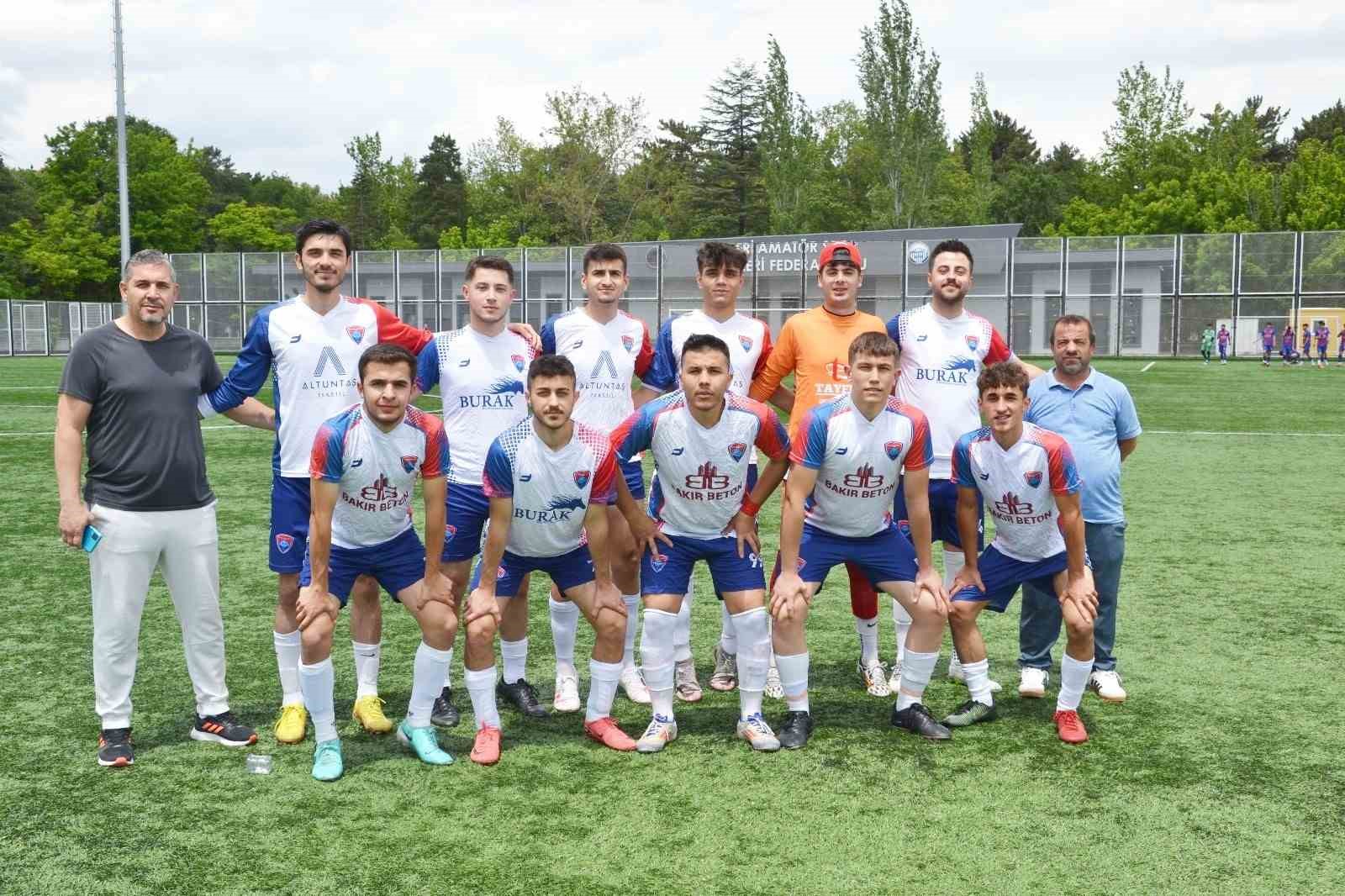Yeni Esenspor 3 puanı 4 golle aldı
