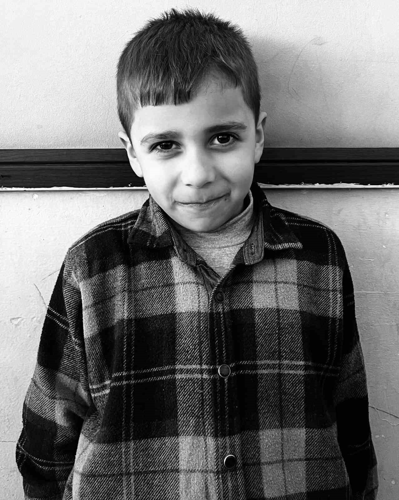 Bisikletten d&uuml;şen &ccedil;ocuğun kafasını &ccedil;arptığı sanıldı ama acı ger&ccedil;ek hastanede ortaya &ccedil;ıktı
