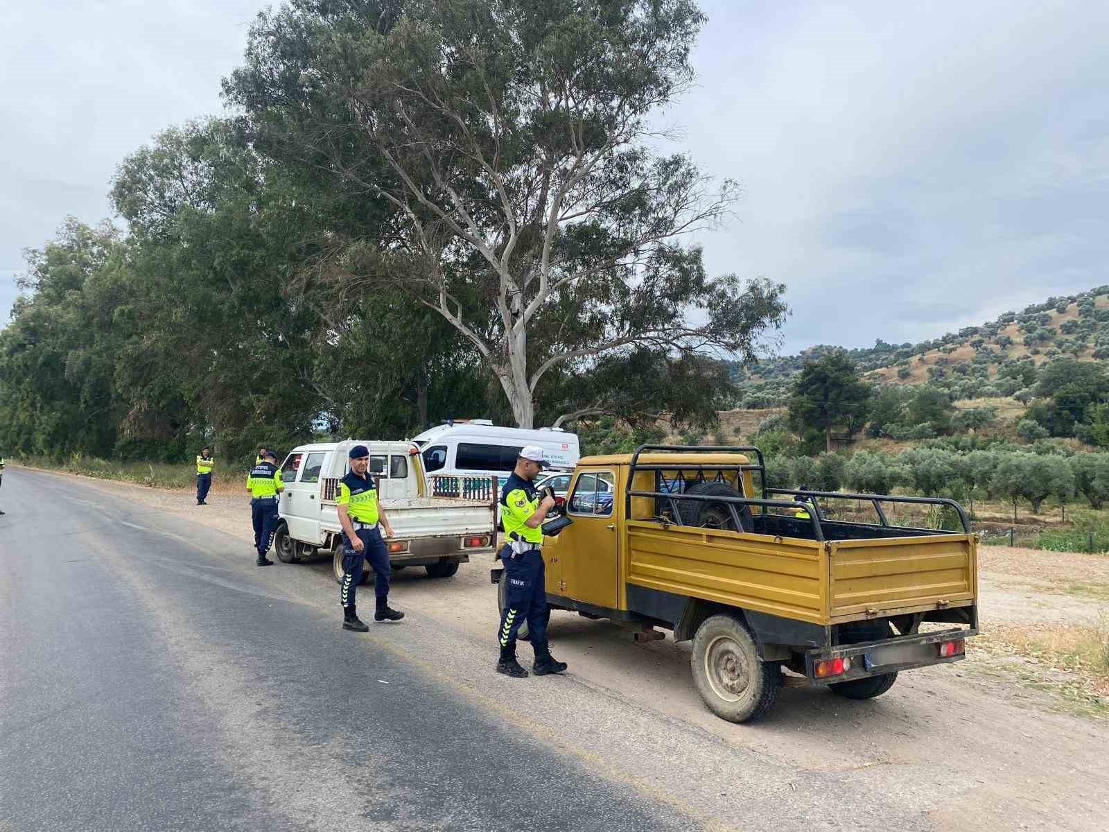 Köşk’te ‘şok’ trafik uygulaması: 12 sürücü cezadan kaçamadı