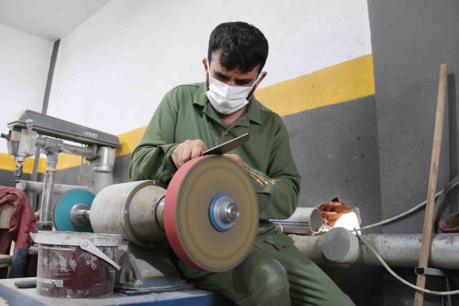 Kurban öncesi uzmanından önemli uyarı, bıçağı yanlış bileyleme risk sebebi