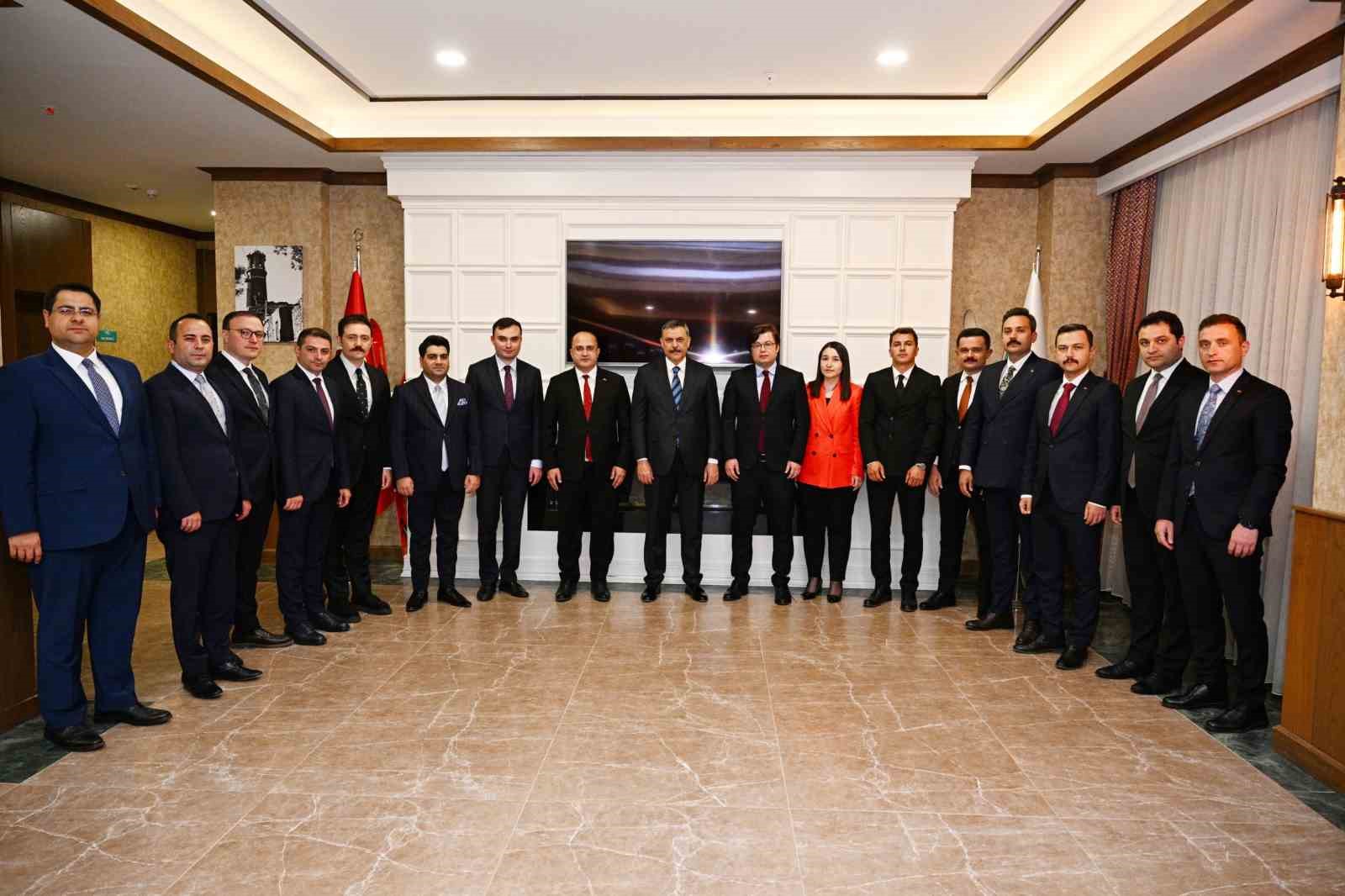 Vali Çiftçi’den kaymakam ve vali yardımcılarına veda yemeği