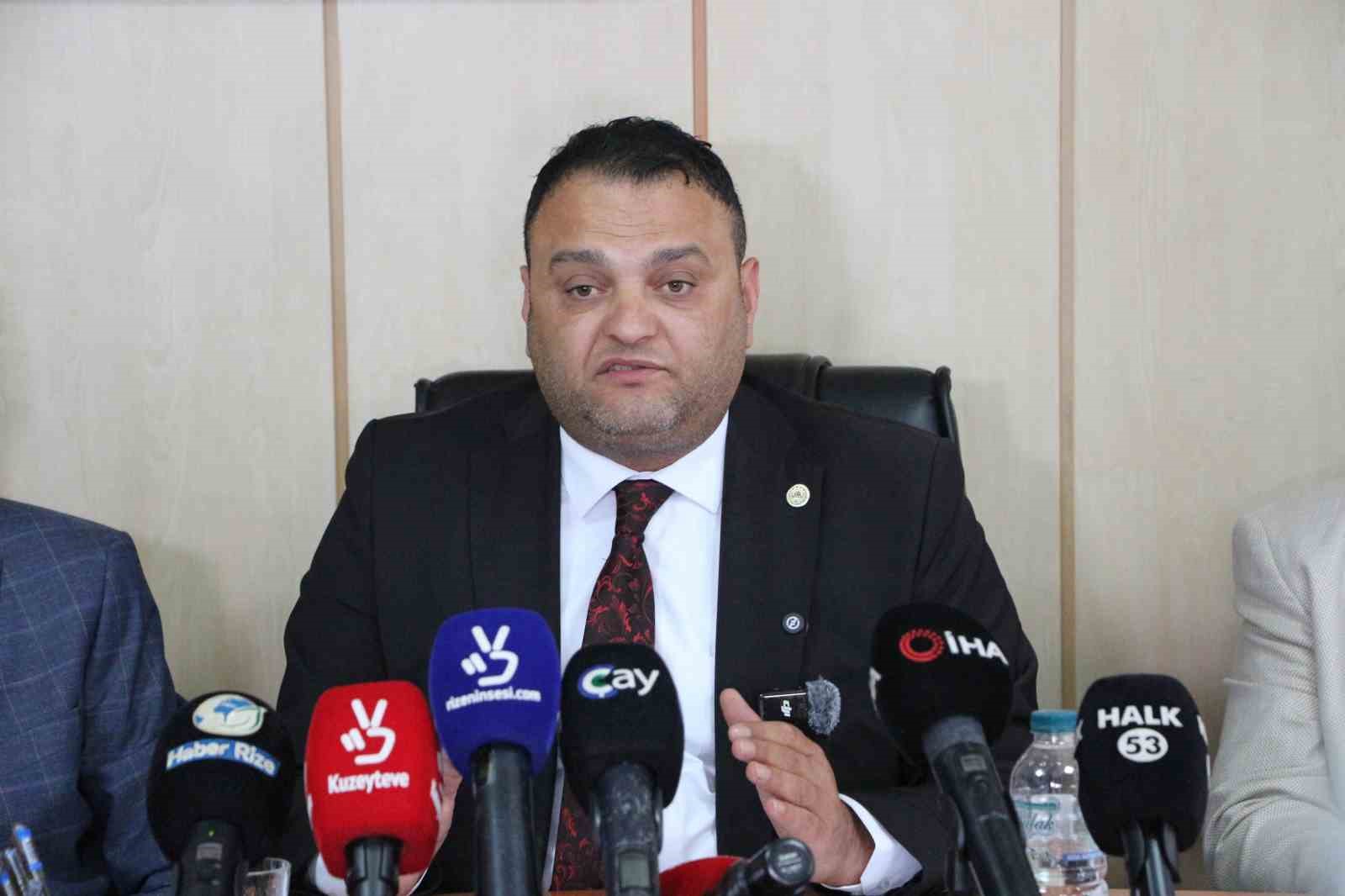 Rize&rsquo;de &ccedil;ay &uuml;reticisine "Hasada ara verin" &ccedil;ağırısı
