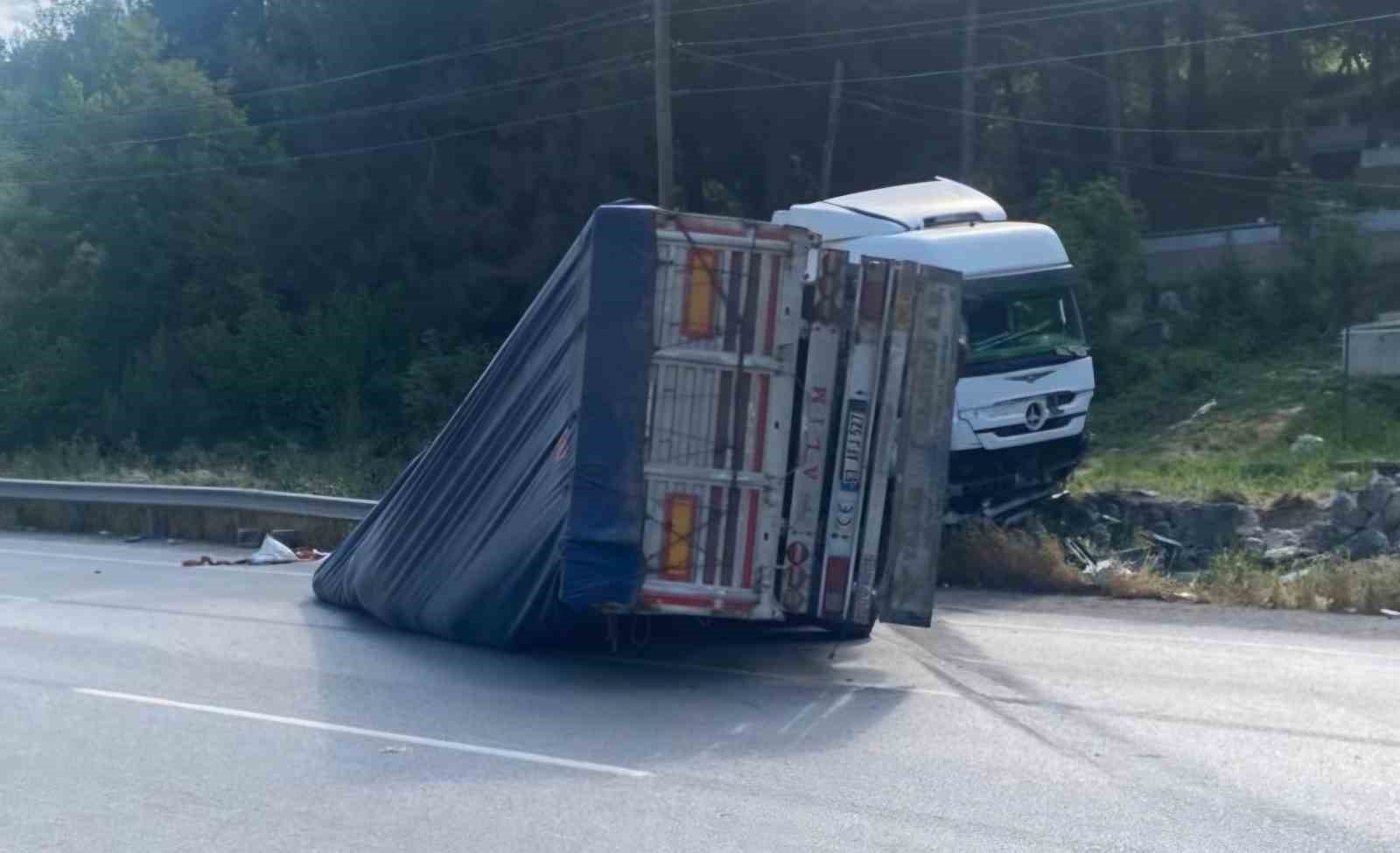 Samsun&rsquo;da tır ile otomobil &ccedil;arpıştı: 1 yaralı
