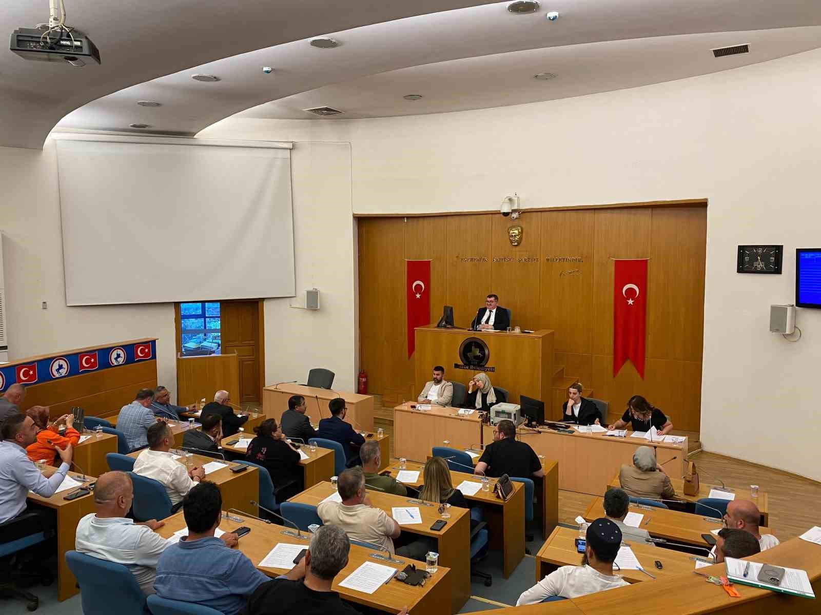 Ediz Hun D&uuml;zceli oldu
