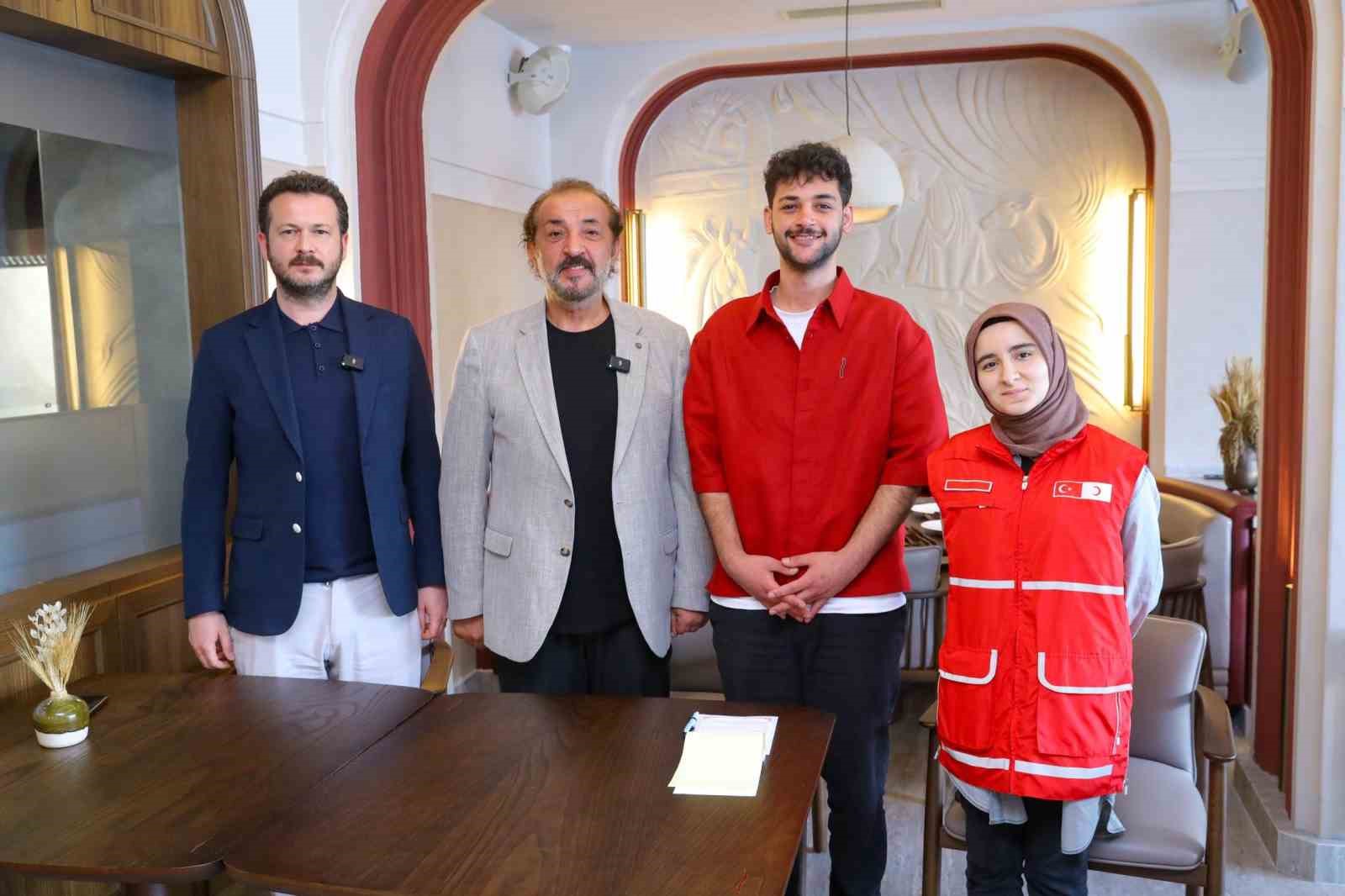 Ünlü şeflerden Kızılay’a kurban bağışı

