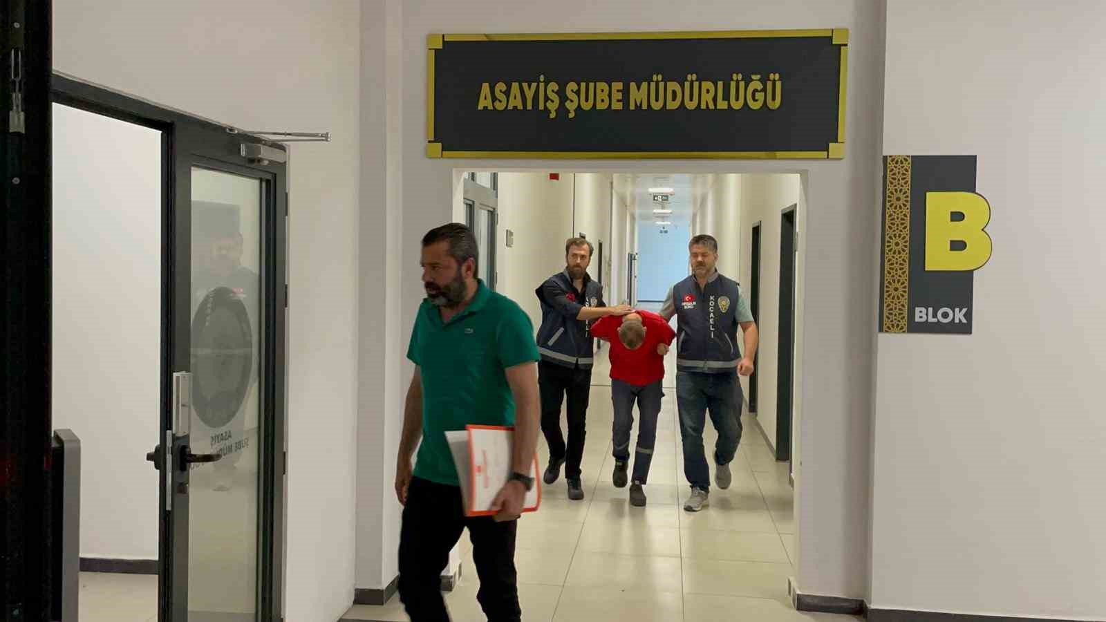 Kocaeli’nde 400 bin TL’lik kablo çalan şüpheli yakalandı
