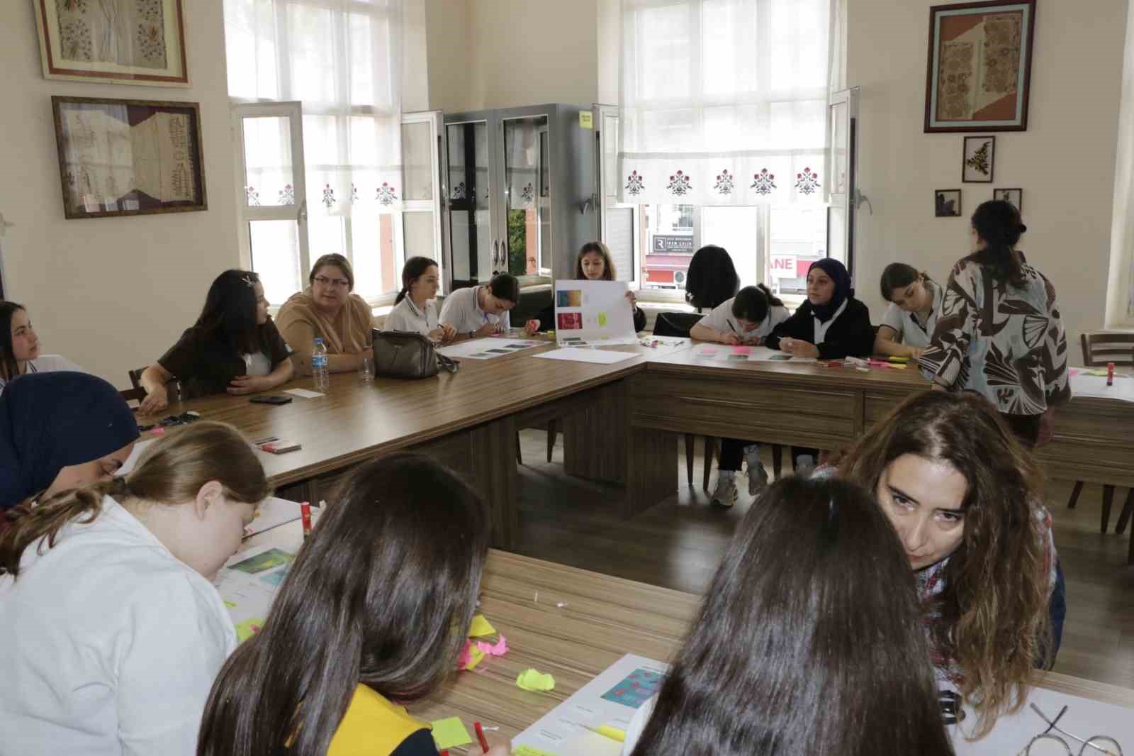 Samsun Olgunlaşma Enstitüsü’nde ’Biyomimikri’ atölyesi