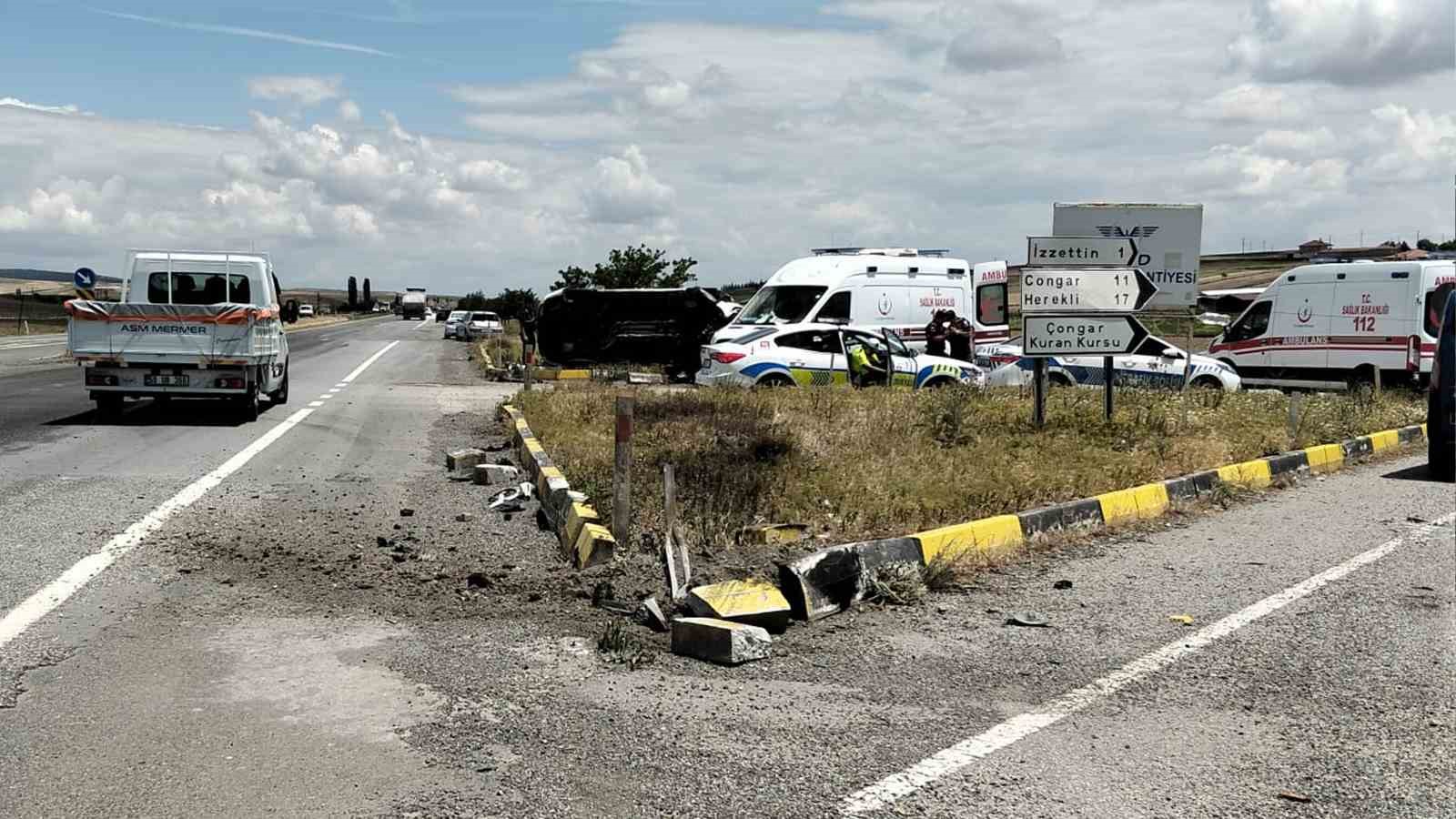 Kırıkkale&rsquo;de otomobil şarampole devrildi: 2 yaralı
