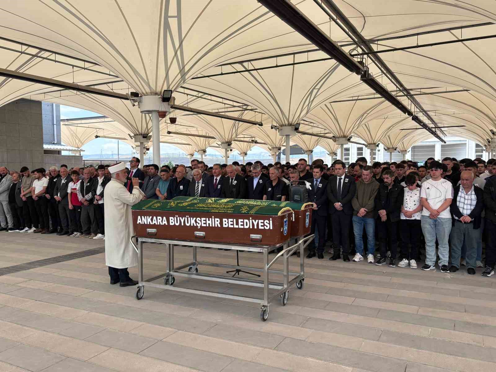 Mersin’de boğularak hayatını kaybeden Mehmet Erdem Akdeniz Ankara’da toprağa verildi