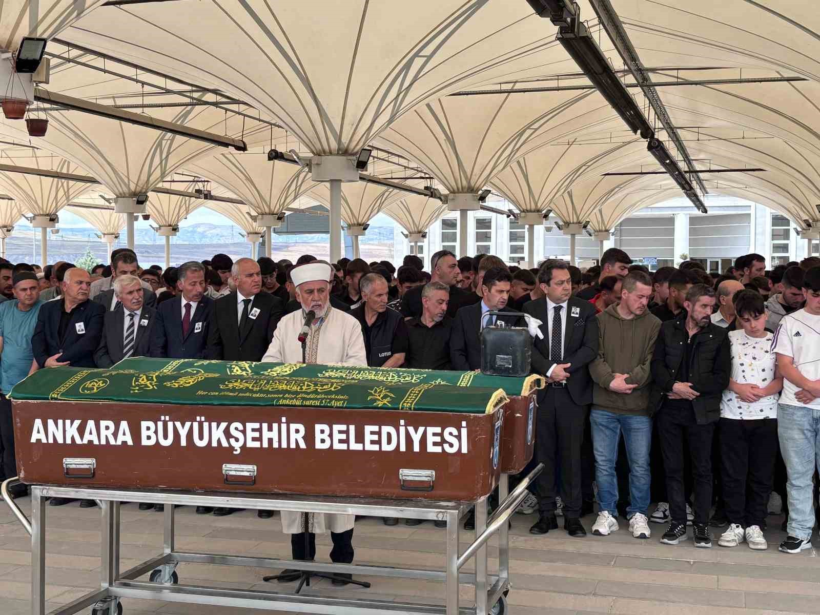 Mersin’de boğularak hayatını kaybeden Mehmet Erdem Akdeniz Ankara’da toprağa verildi