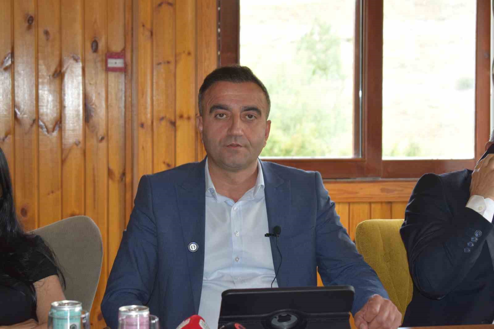 Başkan Ulutaş: "Akçadağ’ı hak ettiği yere taşımak için gece gündüz çalışıyoruz"