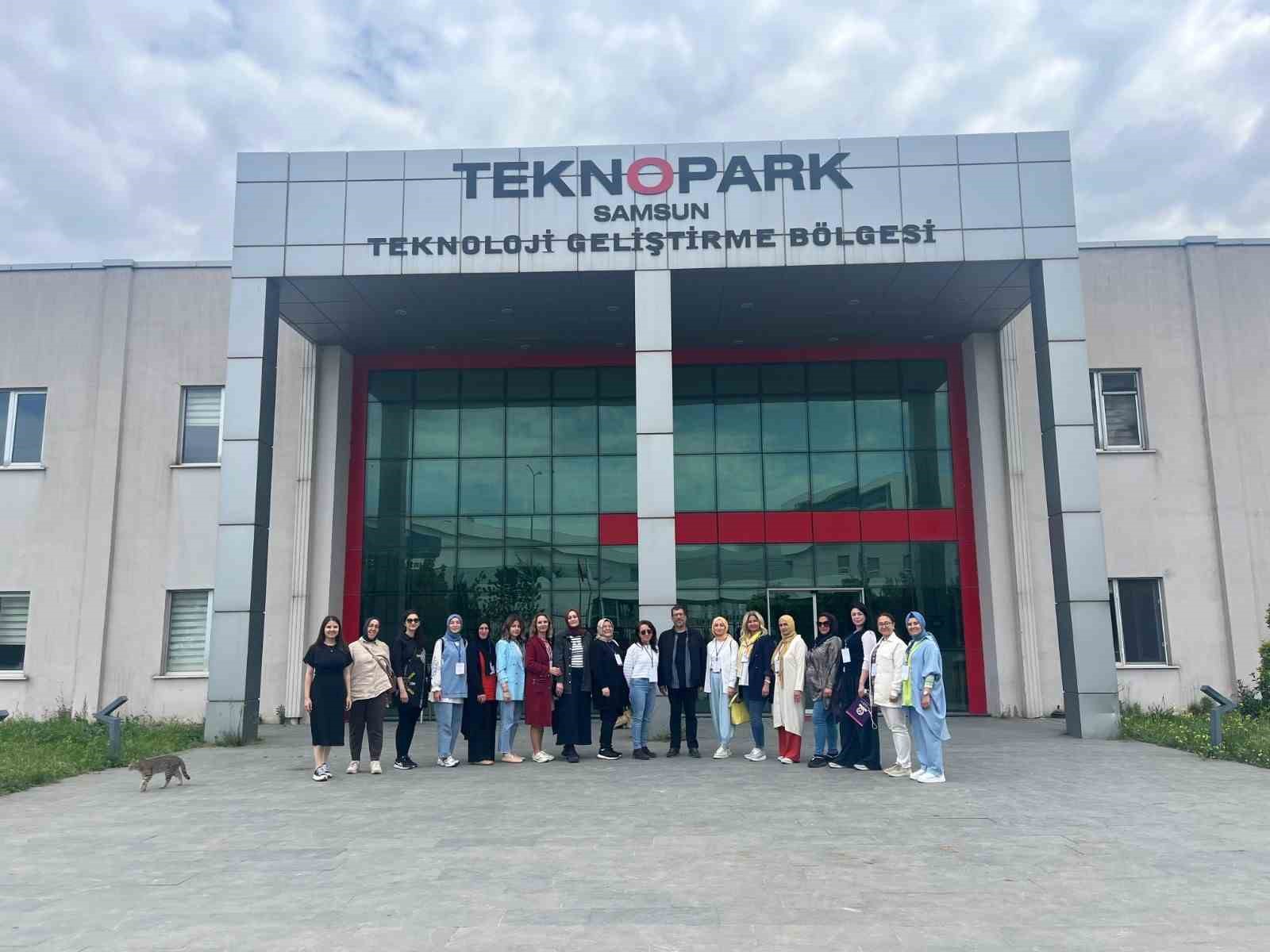 Okul &ouml;ncesi &ouml;ğretmenlerine "Girişimcilik ve İnovasyon Eğitimi"
