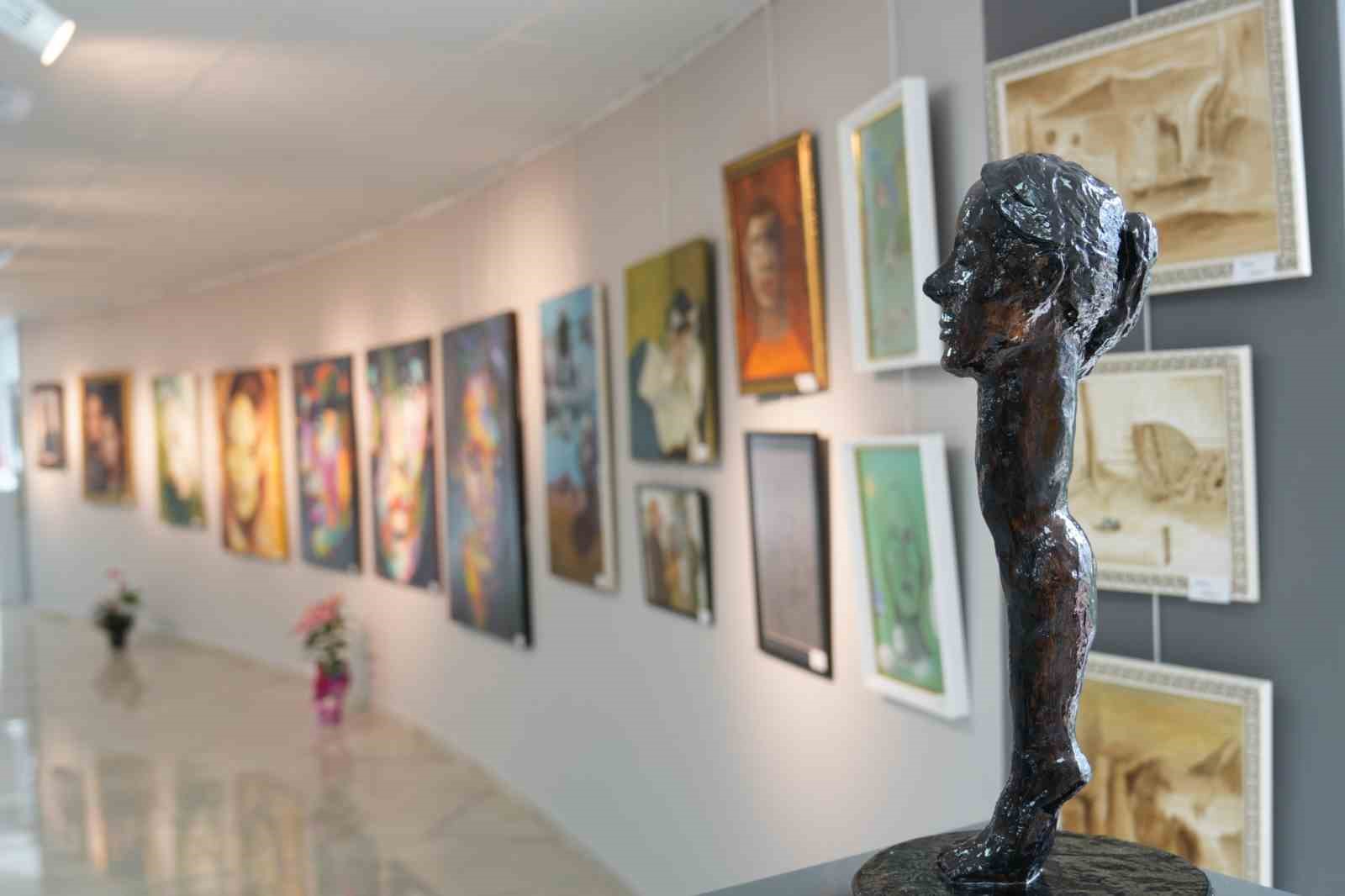 Atakum&rsquo;da Karma Resim ve Heykel Sergisi
