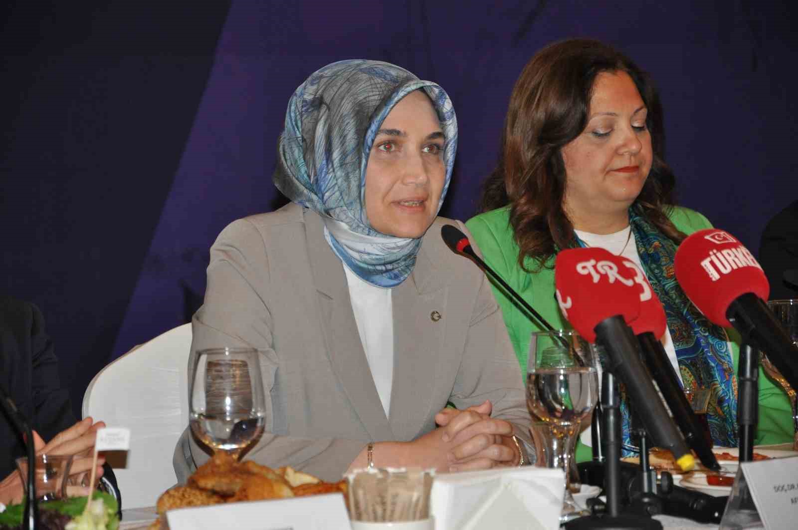 400 milyon metrek&uuml;pl&uuml;k rezerve sahip Afyonkarahisar&rsquo;ın mermeri fuarda g&ouml;r&uuml;c&uuml;ye &ccedil;ıkıyor
