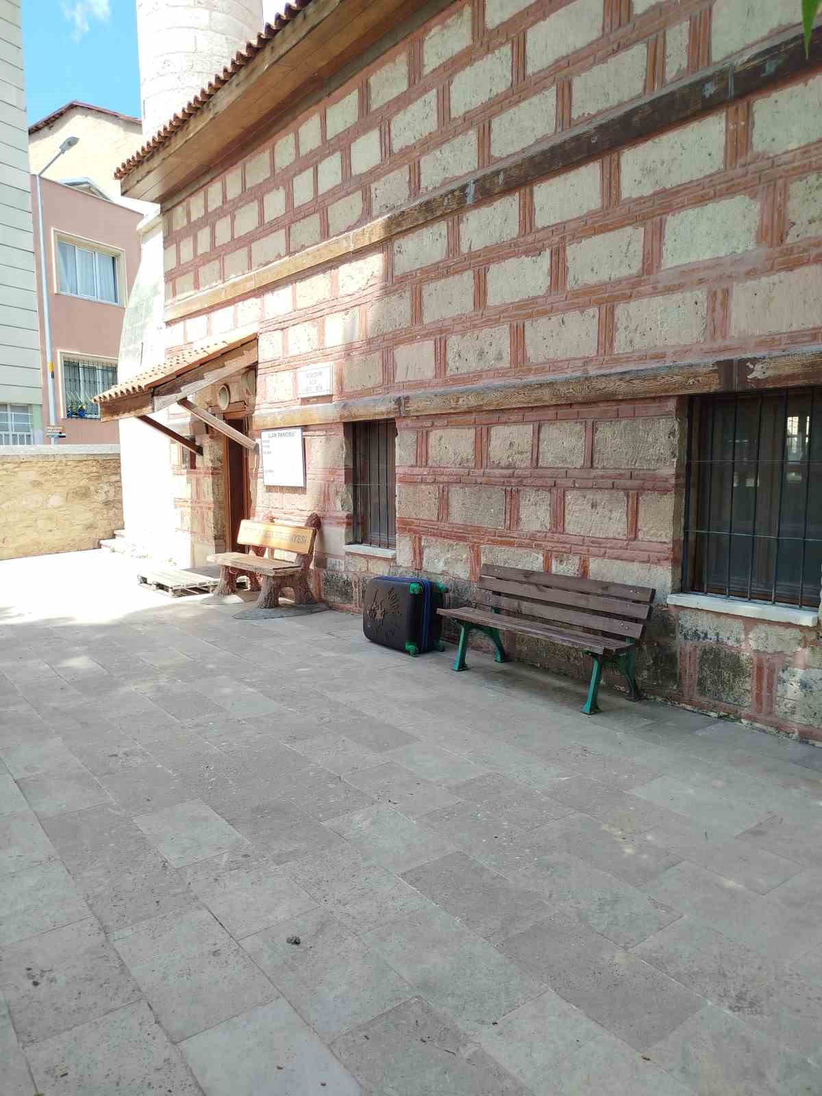 Kırklareli&rsquo;nde ş&uuml;pheli &ccedil;anta paniği
