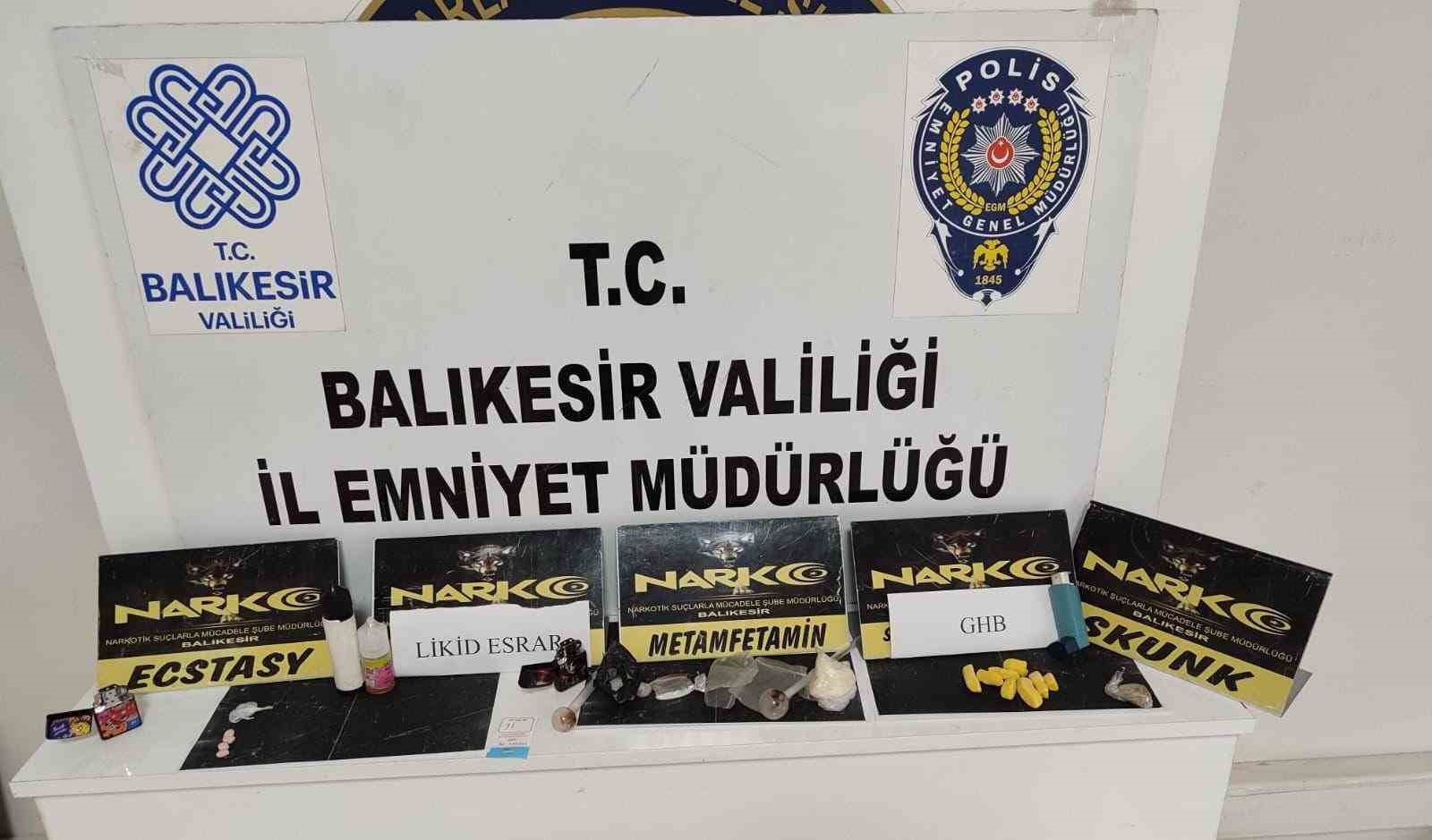 Balıkesir’de 90 gram esrar yakalandı