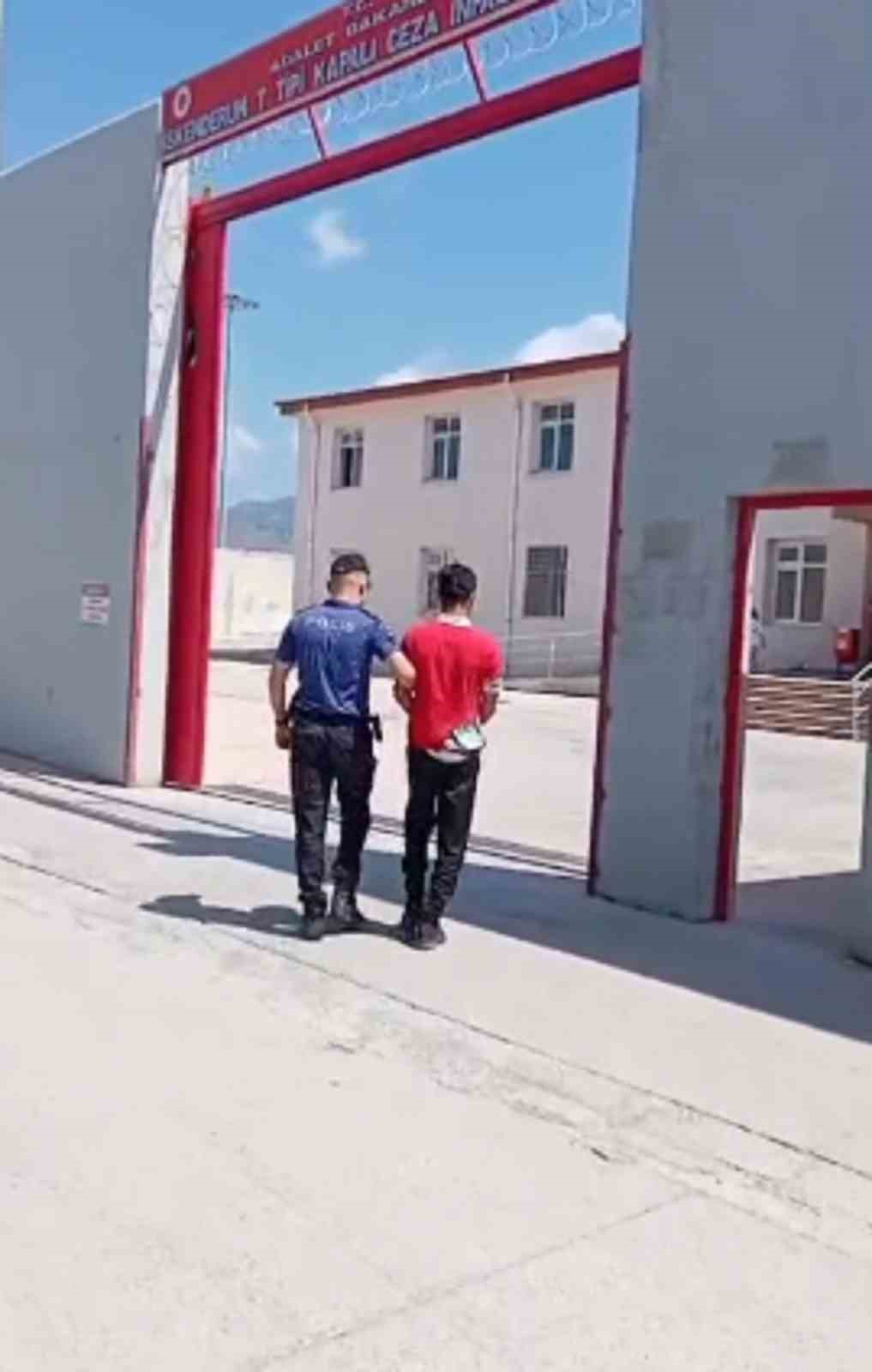 Hatay’da dolmuşta taciz şüphelisi tutuklandı