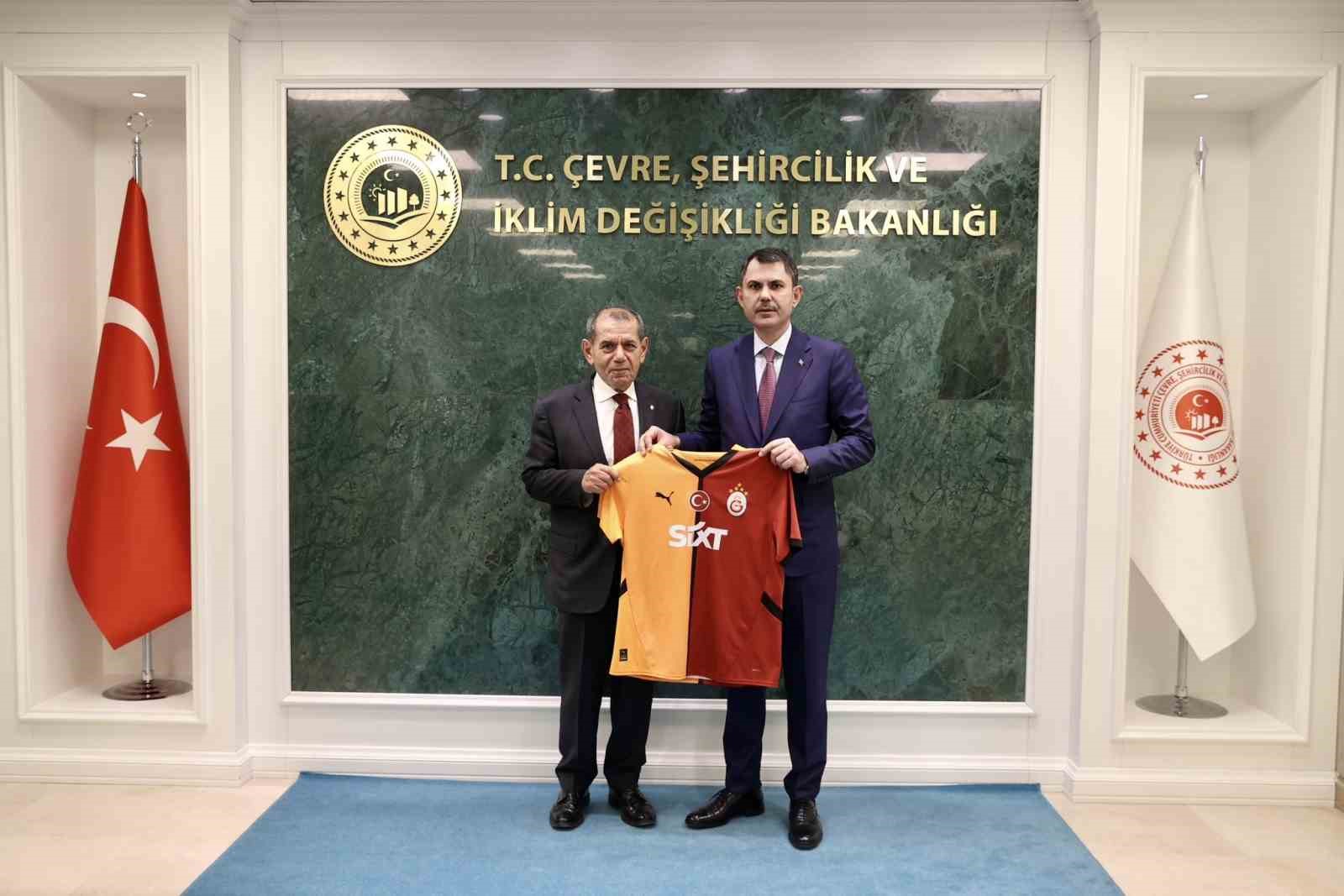 Bakan Kurum, Galatasaray Spor Kulübü Başkanı Özbek’i kabul etti