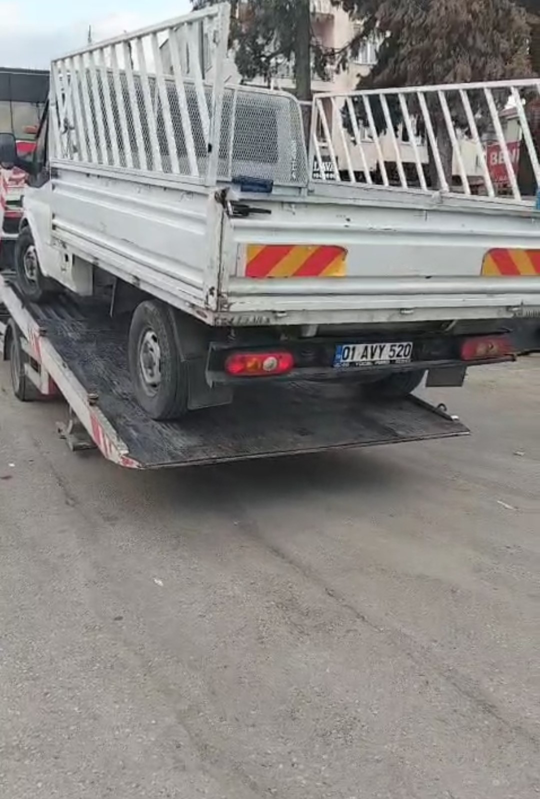 Ters yöne girip kadın şoföre hakaret etti, ehliyetsiz çıktı: 43 bin TL ceza kesildi