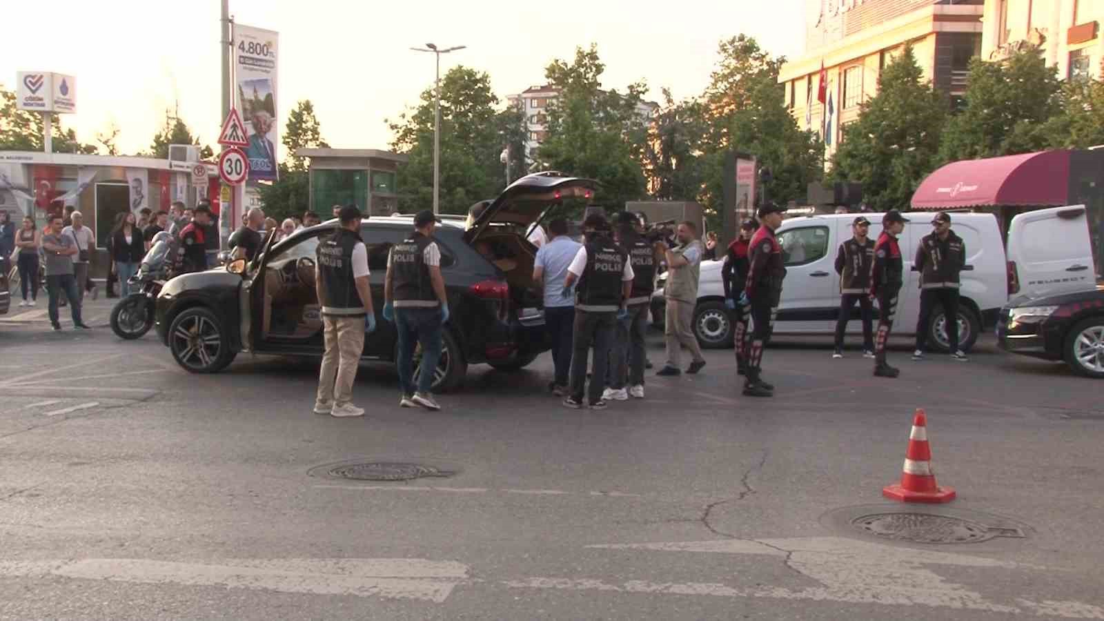 İstanbul Emniyet M&uuml;d&uuml;r&uuml; Selami Yıldız, &Uuml;mraniye&rsquo;de asayiş ve narkotik uygulamasını yerinde denetledi
