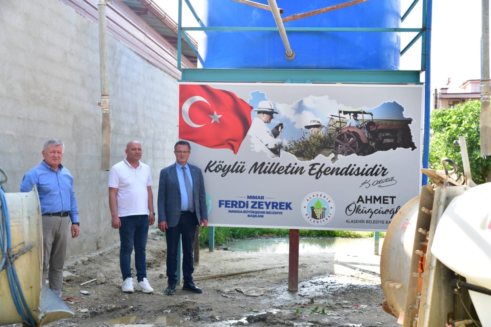 Alaşehirli &ccedil;ift&ccedil;iler &ccedil;ifte bayram kutluyor
