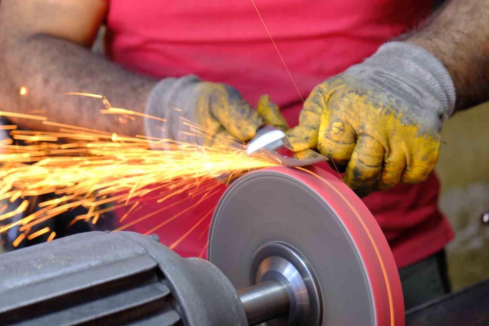 Bıçak bileyicilerin bayram yoğunluğu