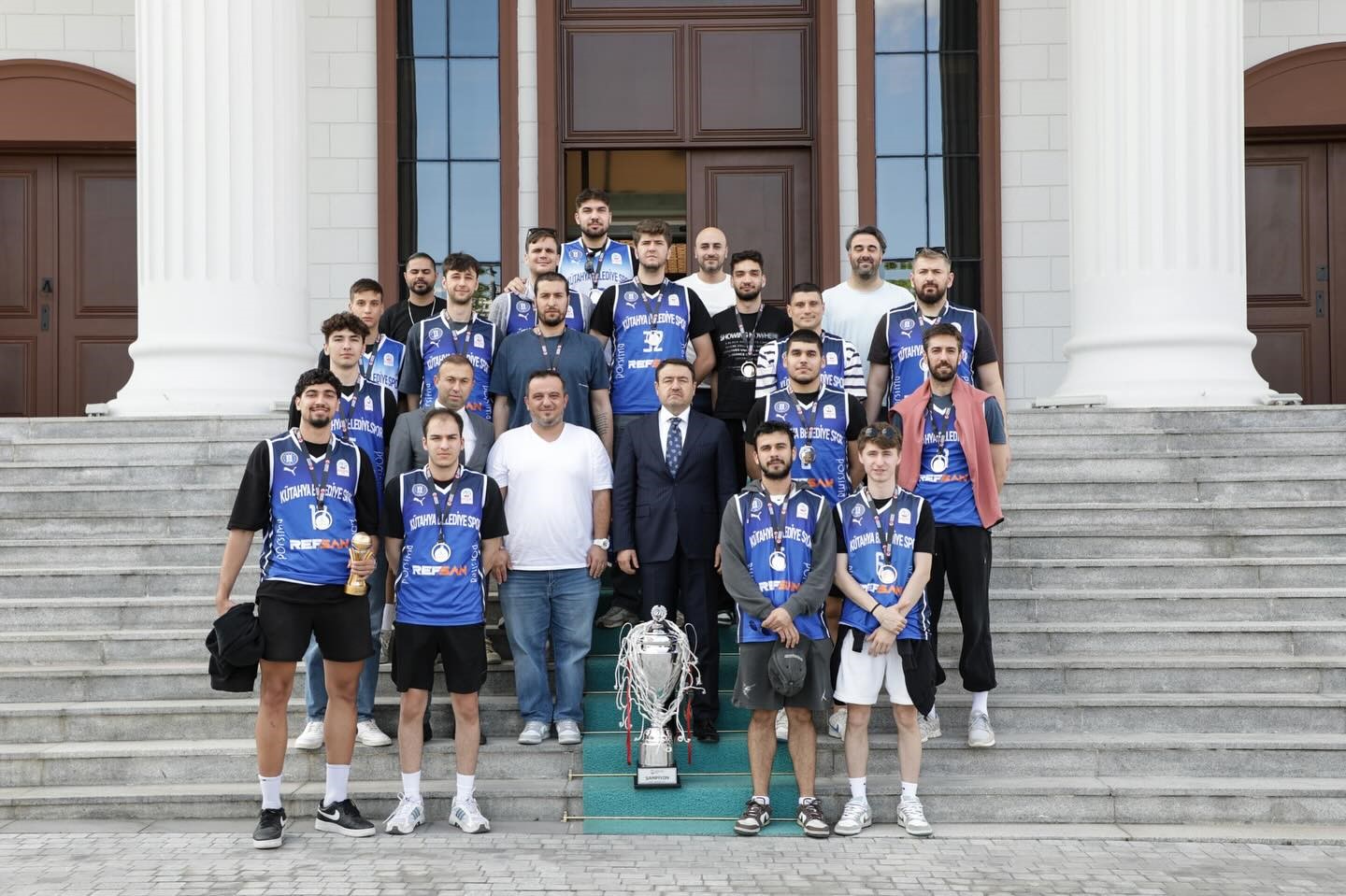 Vali Musa Işın’dan Kütahya Belediyespor Basketbol Takımına tebrik