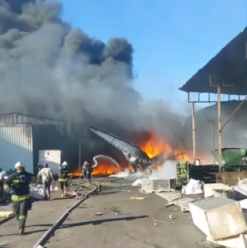 Gaziantep’te geri dönüşüm tesisinde çıkan yangın söndürüldü