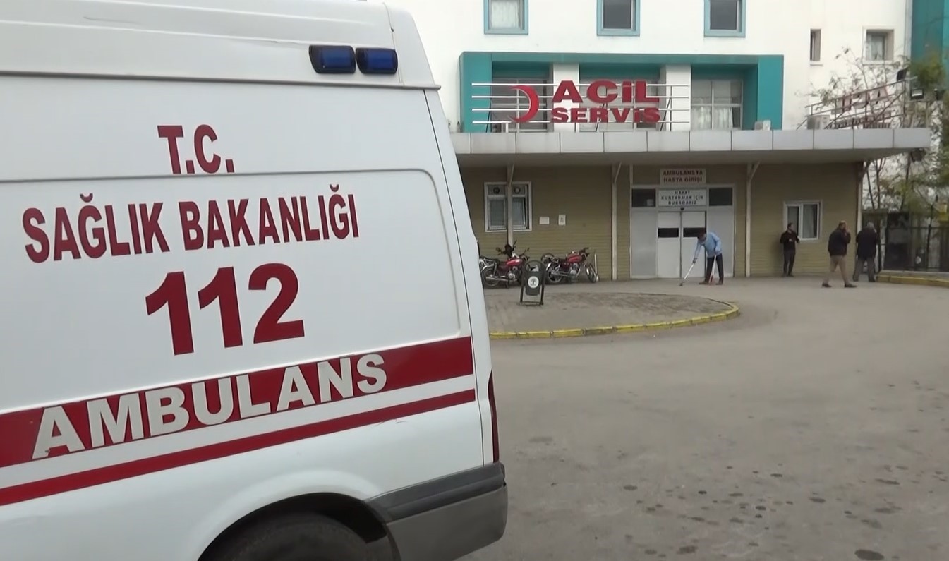 Ağzında sigara ile açtığı tanker kapağı bomba gibi patladı: O anlar saniye saniye kamerada