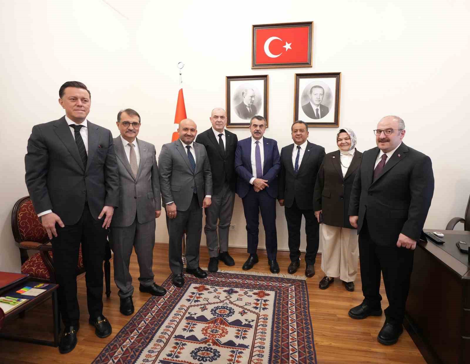 ESO’dan Milli Eğitim Bakanı Dr. Yusuf Tekin’e ziyaret