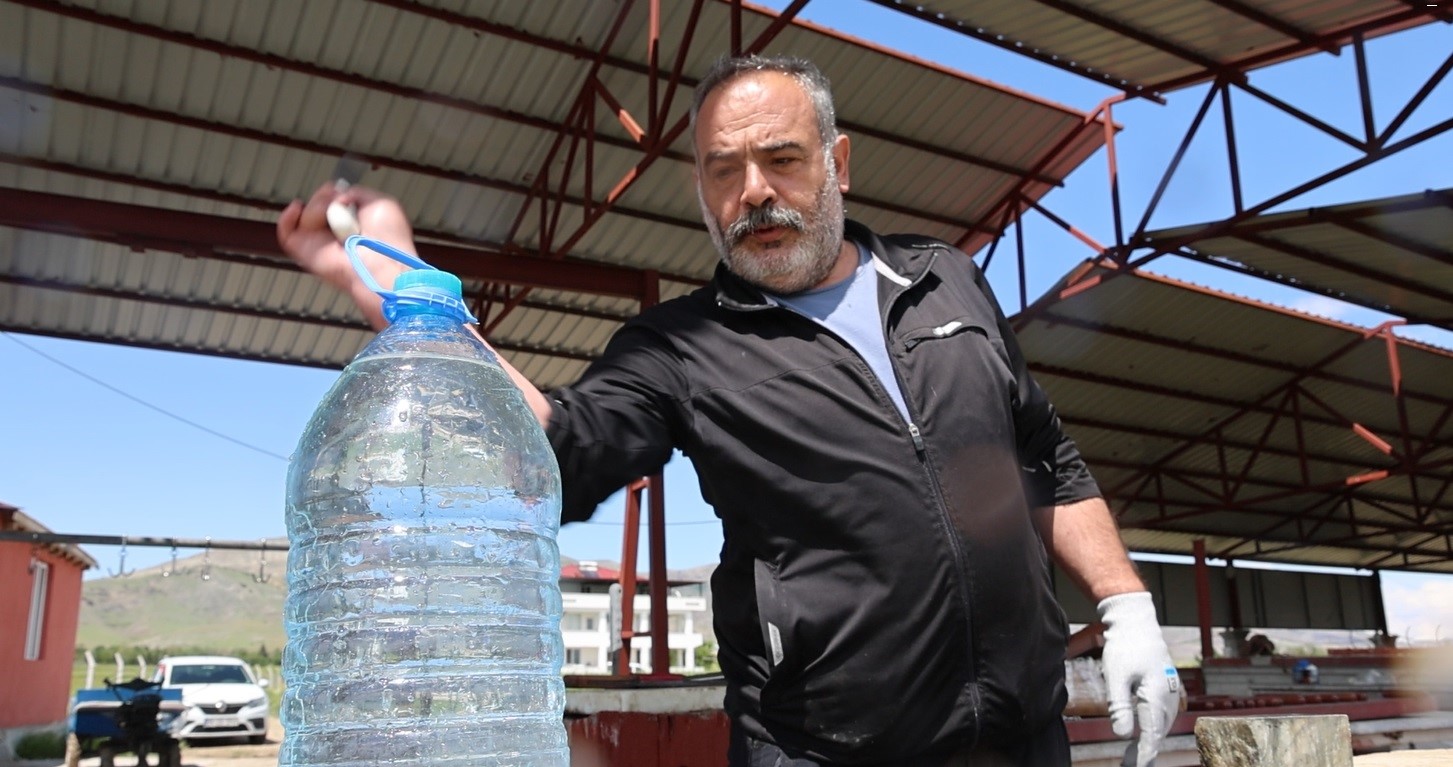 Kurban Bayramında acemi kasaplara müjde: Kesilmez eldivenle yaralanmalara son
