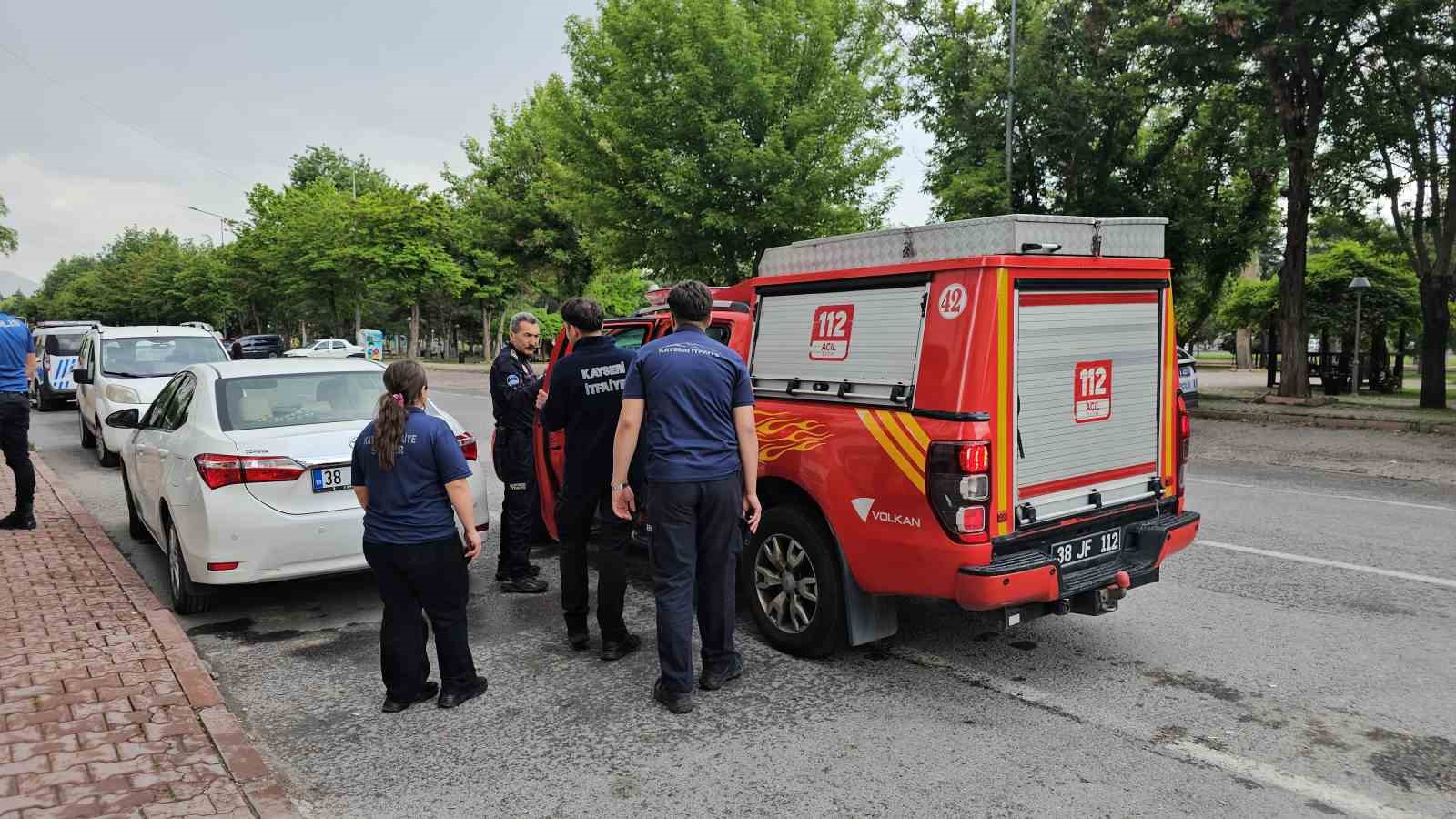 Balkonda düşen yaşlı adam için ekipler seferber oldu