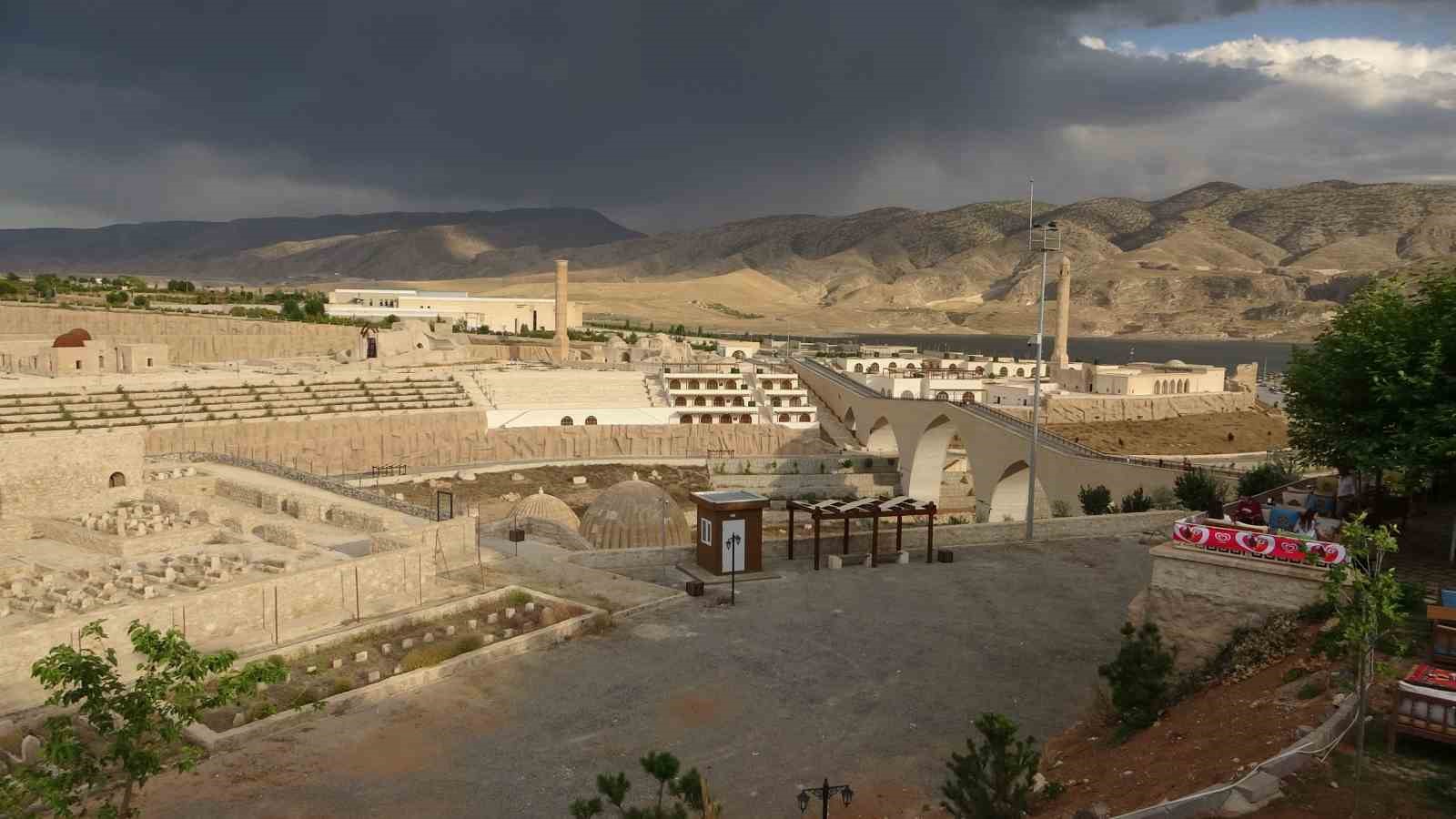 Hasankeyf, yerli ve yabancı turistleri ağırlamaya hazırlanıyor
