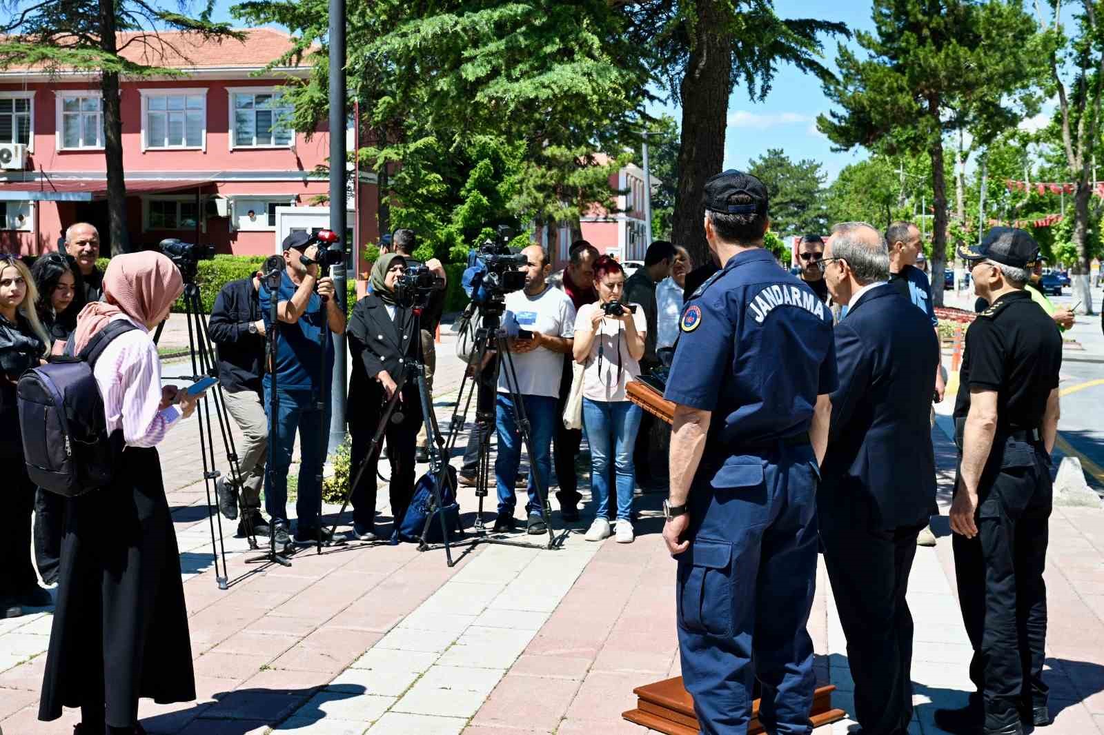 Vali Yavuz&rsquo;dan bayram &ouml;ncesi yoğun tedbir uyarısı
