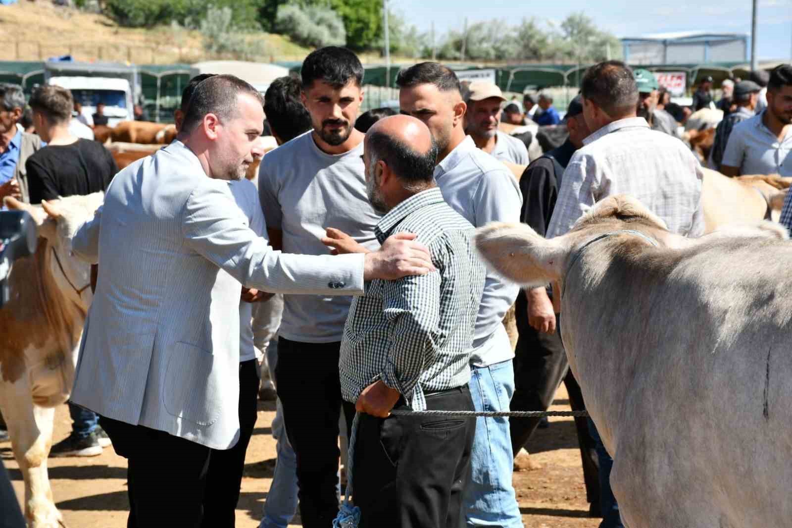 Karademir:  "Bayram, dayanışmanın gücüyle Malatya’da yeniden hissedilecek"