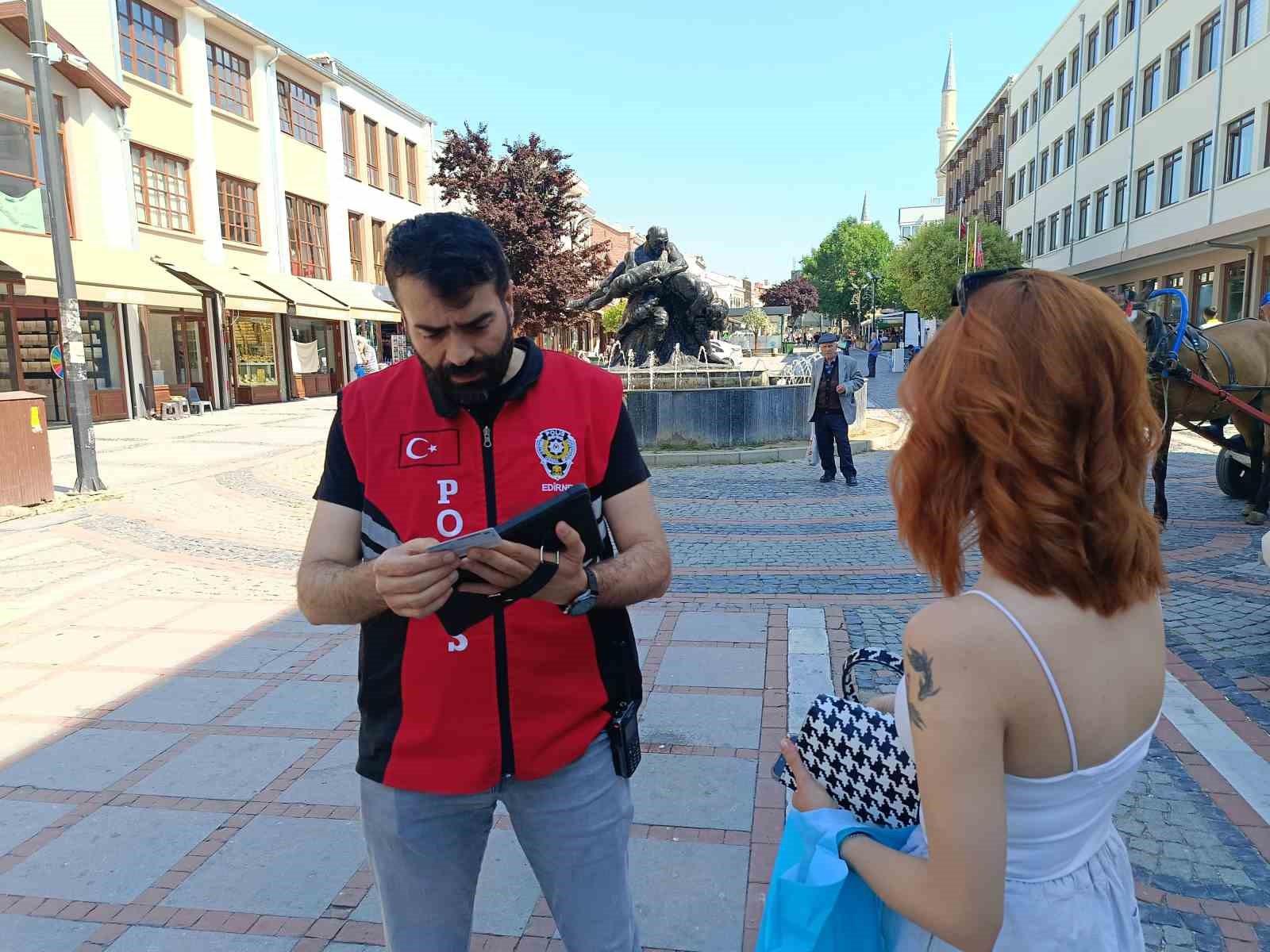 Edirne emniyeti bayram &ouml;ncesi denetimleri sıklaştırdı

