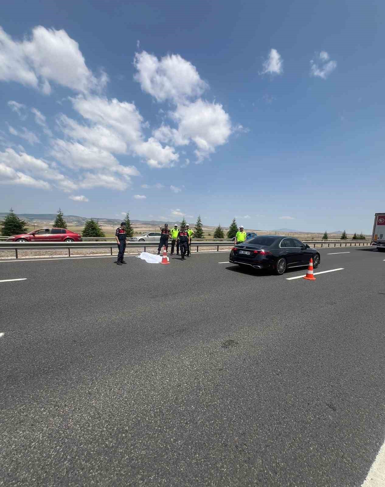 Polatlı otobanda otobüsün çarptığı yaya hayatını kaybetti