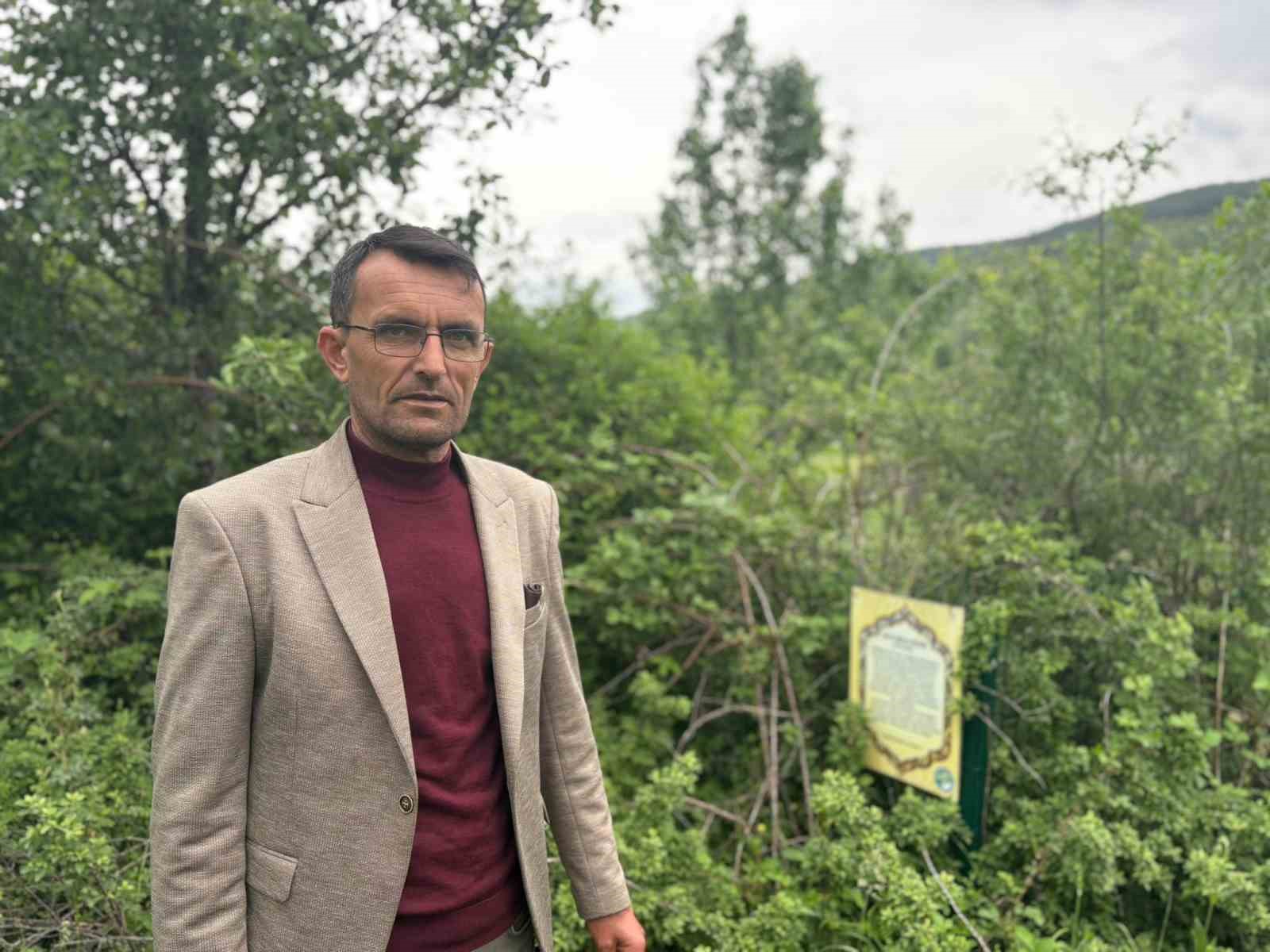 Asırlık türbe bakımsızlık ve kaçak kazılarla yok olma tehlikesiyle karşı karşıya

