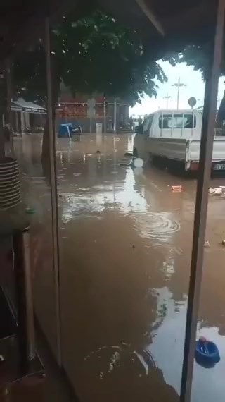 Afetler yakasını bırakmıyor
