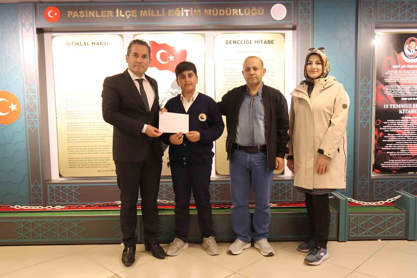 Pasinlerli öğrenci bursluluk sınavında Türkiye birincisi oldu