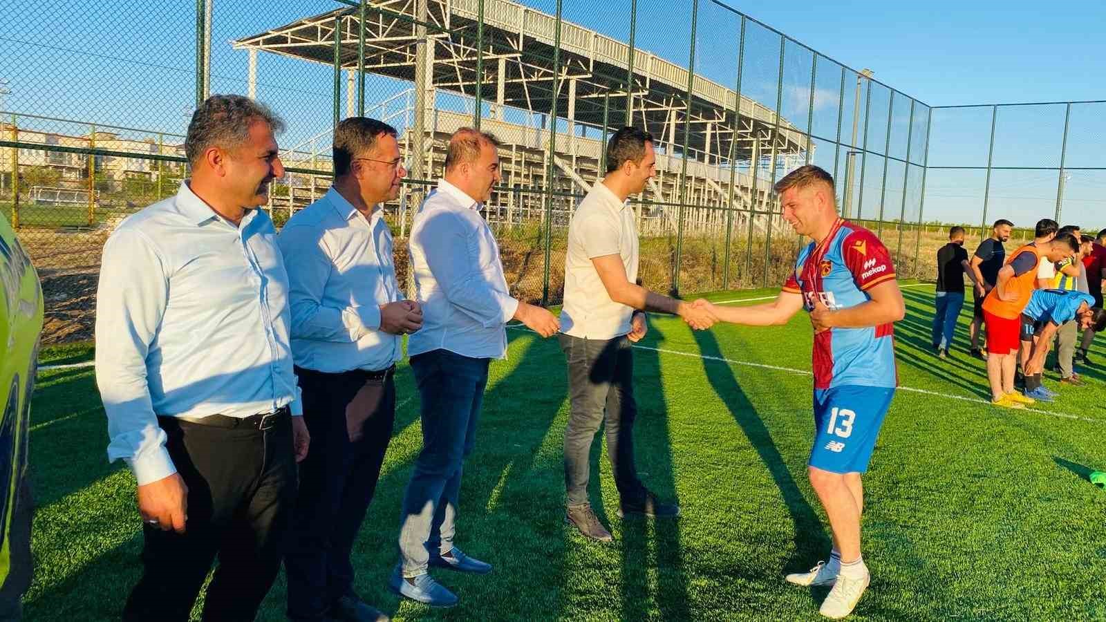 Samsat&rsquo;ta kurumlar arası futbol turnuvası d&uuml;zenlendi
