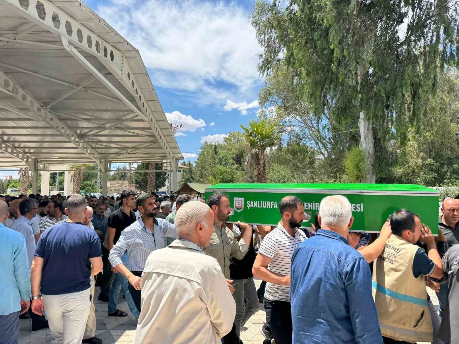 Birecik’te otomobille çarpışan motosikletli hayatını kaybetti