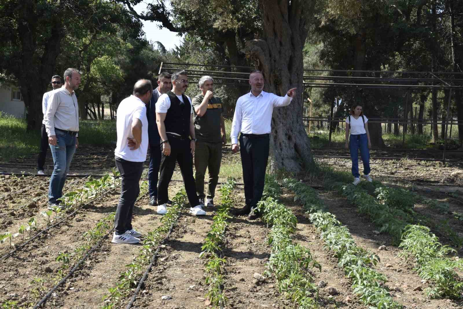 Karacabey Belediyesi’nden Tarım Lisesi’ne tam destek