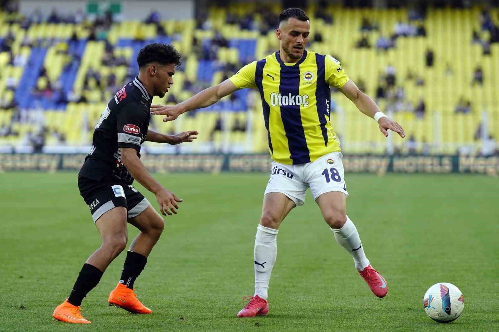 Filip Kostic&rsquo;in Fenerbah&ccedil;e macerası sona erdi
