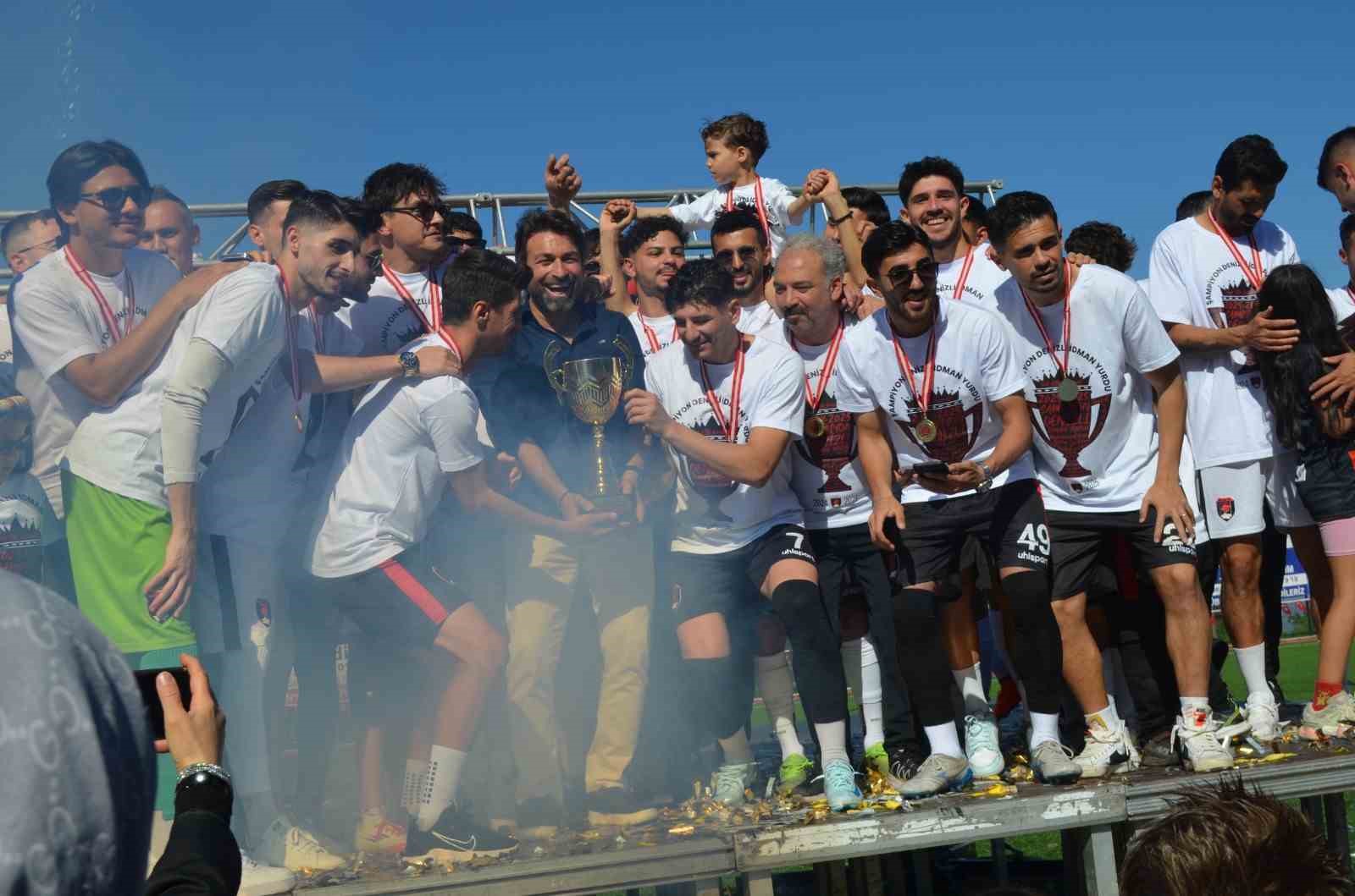 Şampiyon Denizli İdmanyurdu’nda belirsizlik devam ediyor